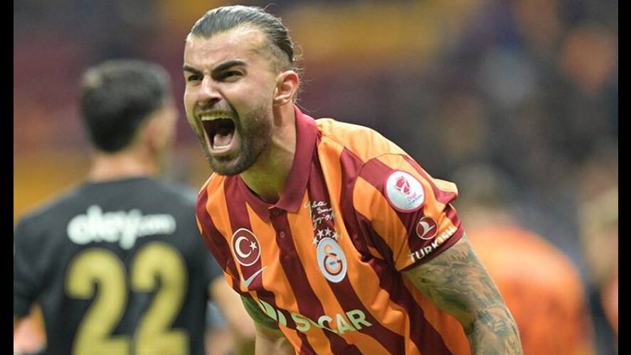 İtalya basınından çarpıcı iddia: Okan Buruk’un yıldızı Abdülkerim Bardakcı takıma veda ediyor! Rekor bonservis bedeli ödenecek İtalya basınından çarpıcı iddia: Okan Buruk’un yıldızı Abdülkerim Bardakcı takıma veda ediyor! Rekor bonservis bedeli ödenecek