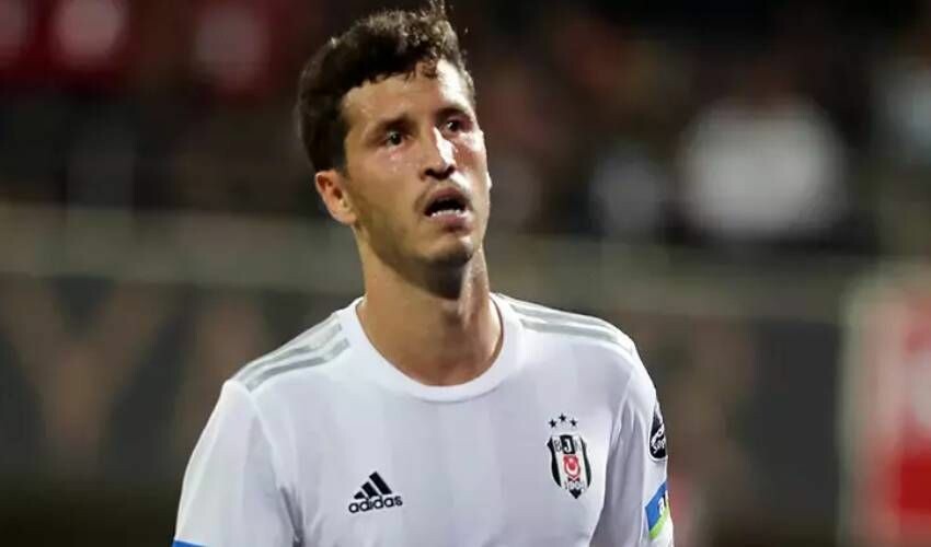 Kayıp ortaya çıktı! Salih Uçan ezeli rakibine imza atıyor, son sözü Hasan Arat söyleyecek