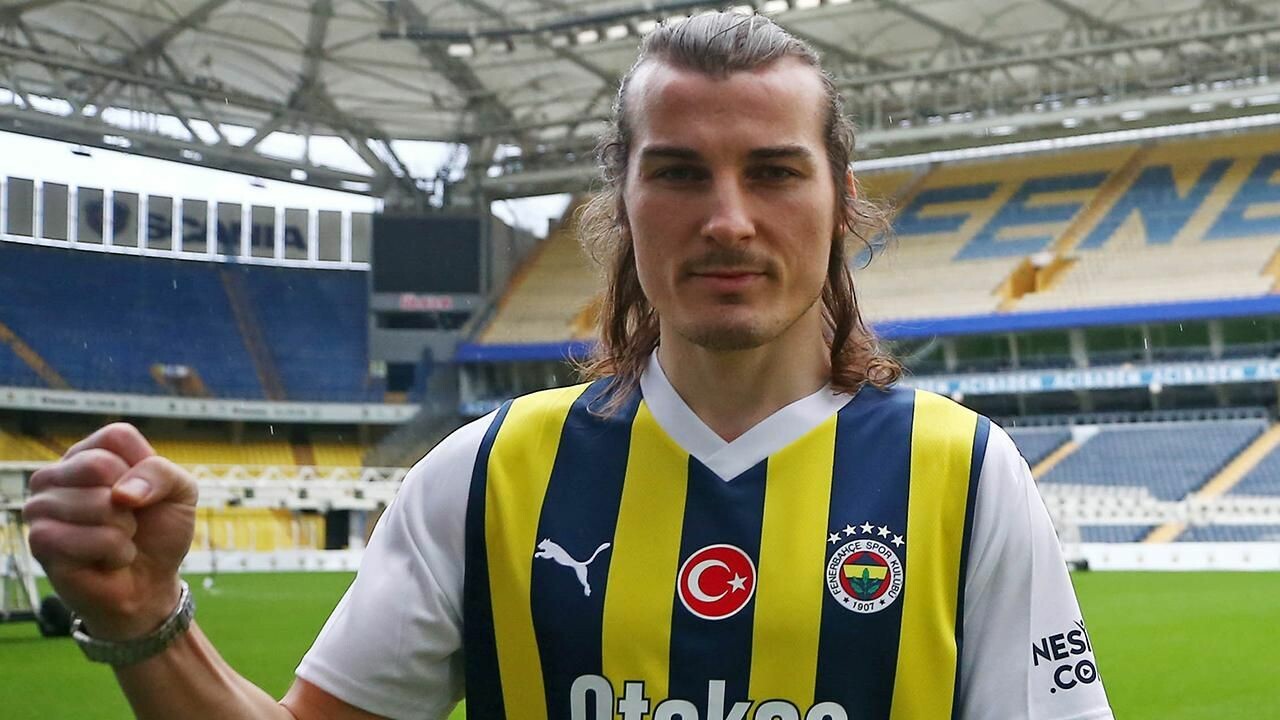 Geldim, gördüm kazanacağız! Milli stoper Çağlar Söyüncü'nün şampiyonluğa inancı tam Geldim, Gördüm kazanacağız! Milli stoper Çağlar Söyüncü'nün şampiyonluğa inancı tam - 1. Resim