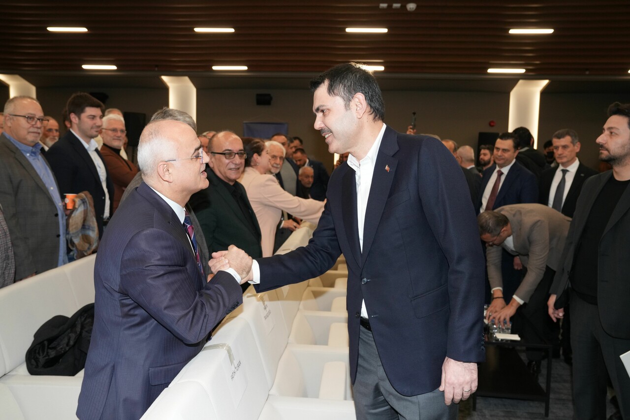 Murat Kurum'dan İmamoğlu'na 'kentsel dönüşüm' tepkisi: 650 bin konut 'olmasa da olur' diyor Murat Kurum'dan İmamoğlu'na 'kentsel dönüşüm' tepkisi: 650 bin konut 'olmasa da olur' diyor - 1. Resim