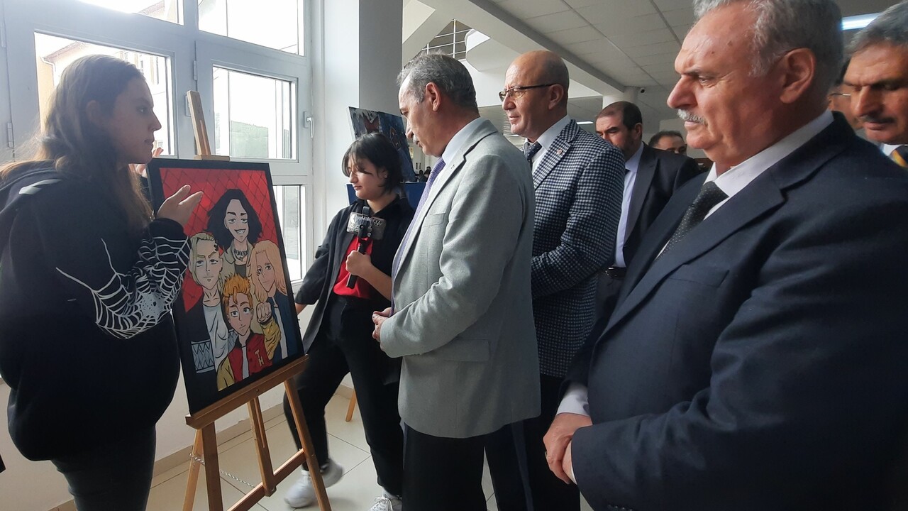 Naruto Sivas’ta! Meşhur anime karakterlerin sergisi ilgi çekti Naruto Sivas’ta! Meşhur anime karakterlerin sergisi ilgi çekti - 1. Resim