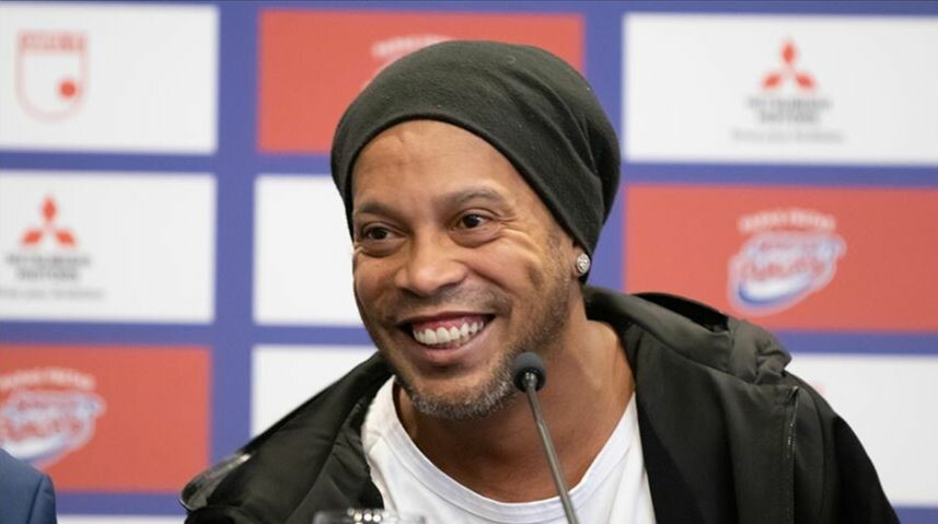 Ronaldinho neden hapse girdi, suçu neydi? Ronaldinho kaç ay, ne kadar hapis yattı? Ronaldinho neden hapse girdi, suçu neydi? Ronaldinho kaç ay, ne kadar hapis yattı? - 1. Resim