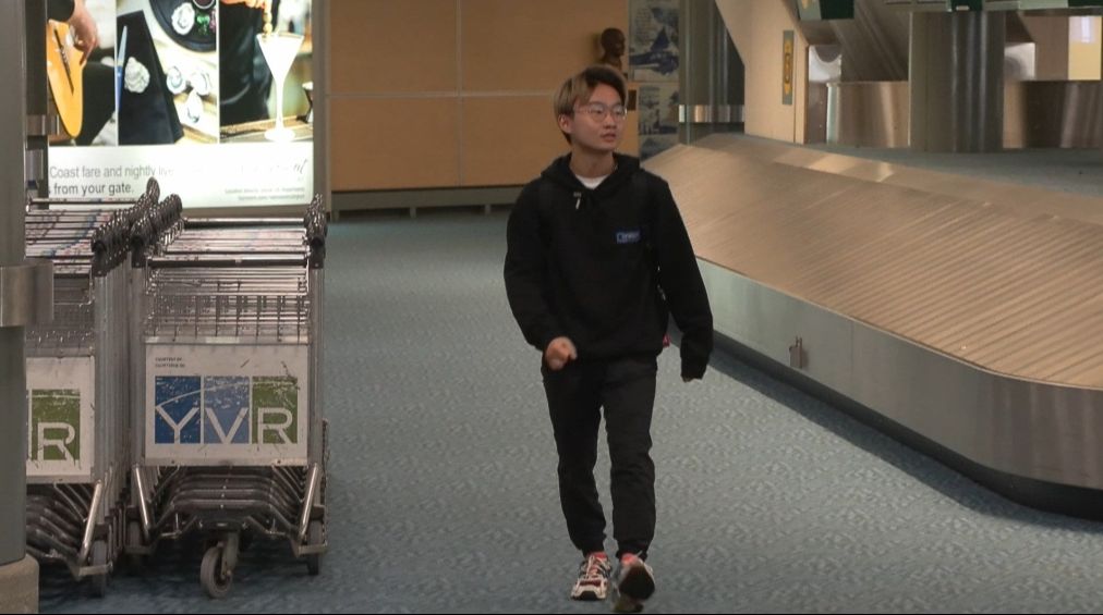 Kira &ouml;demek istemeyen &ouml;ğrenci, derslere u&ccedil;akla gelip gidiyor - 1. Resim