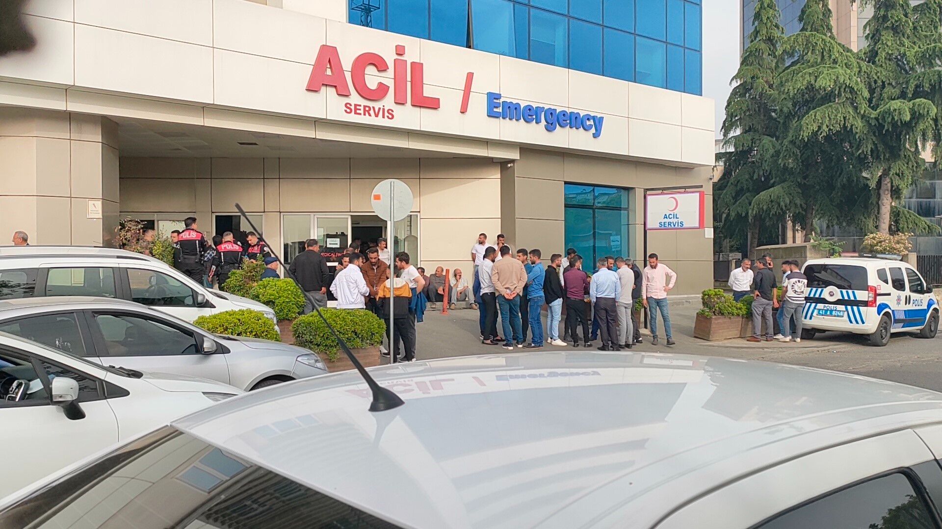 Şefik Kaya cinayetinde sır perdesi aralanıyor: "Sınıfa girdiğinde terli ve telaşlıydı" Şefik Kaya cinayetinde sır perdesi aralanıyor: "Sınıfa girdiğinde terli ve telaşlıydı" - 1. Resim