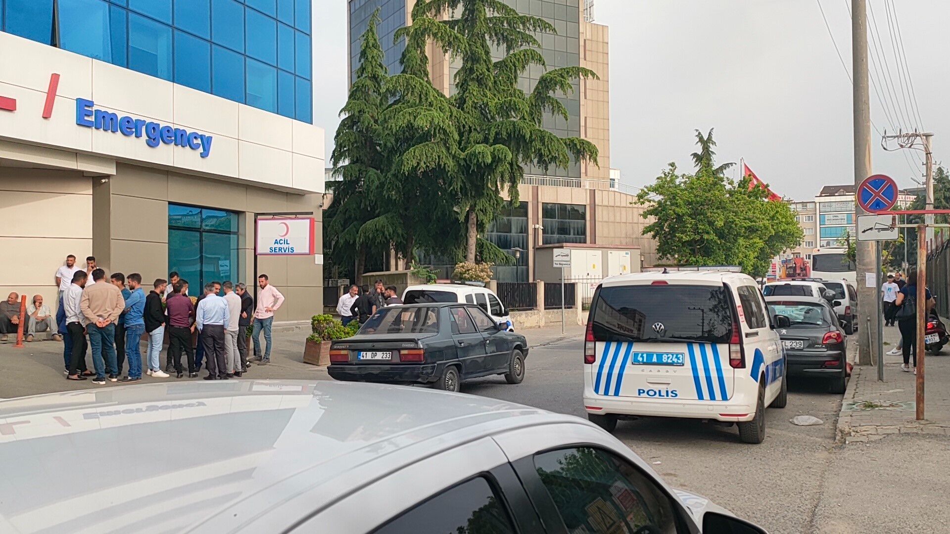 Şefik Kaya cinayetinde sır perdesi aralanıyor: "Sınıfa girdiğinde terli ve telaşlıydı" Şefik Kaya cinayetinde sır perdesi aralanıyor: "Sınıfa girdiğinde terli ve telaşlıydı" - 3. Resim