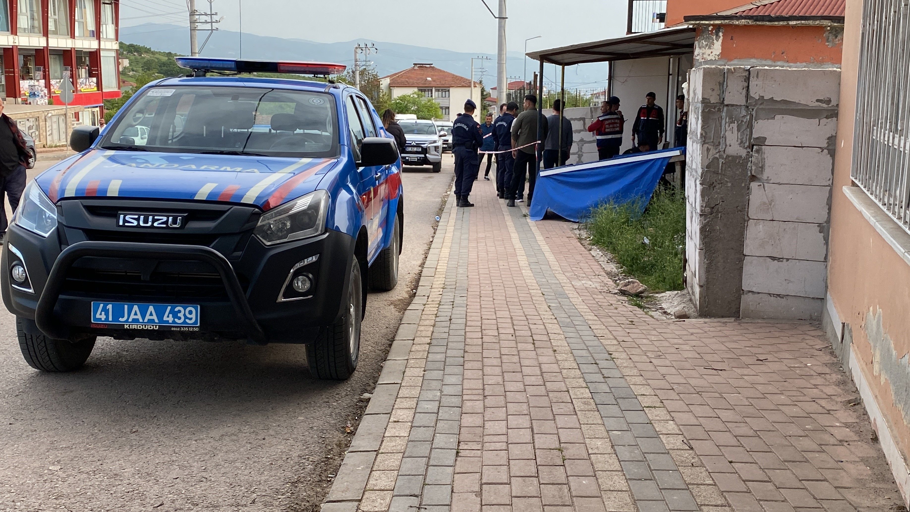 Şefik Kaya cinayetinde sır perdesi aralanıyor: "Sınıfa girdiğinde terli ve telaşlıydı" Şefik Kaya cinayetinde sır perdesi aralanıyor: "Sınıfa girdiğinde terli ve telaşlıydı" - 2. Resim