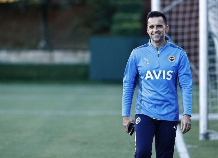 Sezon sonu Fenerbahçe'de zorlu kadro yapılanması! Sezon sonu Fenerbahçe'de zorlu kadro yapılanması! - 3. Resim