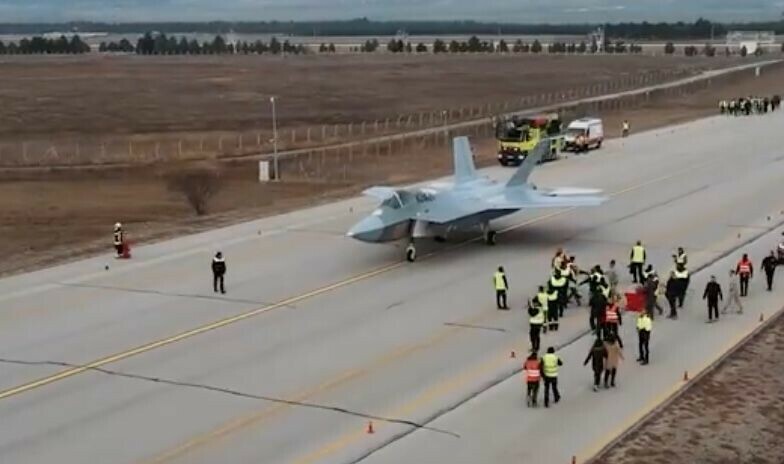Türk havacılığının altın çağı! Selçuk Bayraktar'dan gururlandıran Kaan mesajı - 1. Resim