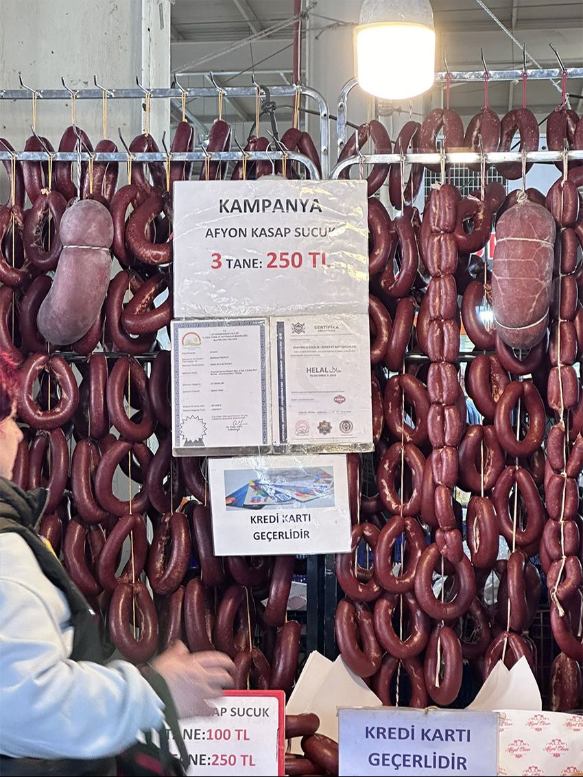 3 adeti 250 TL olan Afyonkarahisar sucuğu sosyal medyayı karıştırdı! 3 adeti 250 TL olan Afyonkarahisar sucuğu sosyal medyayı karıştırdı! - 1. Resim