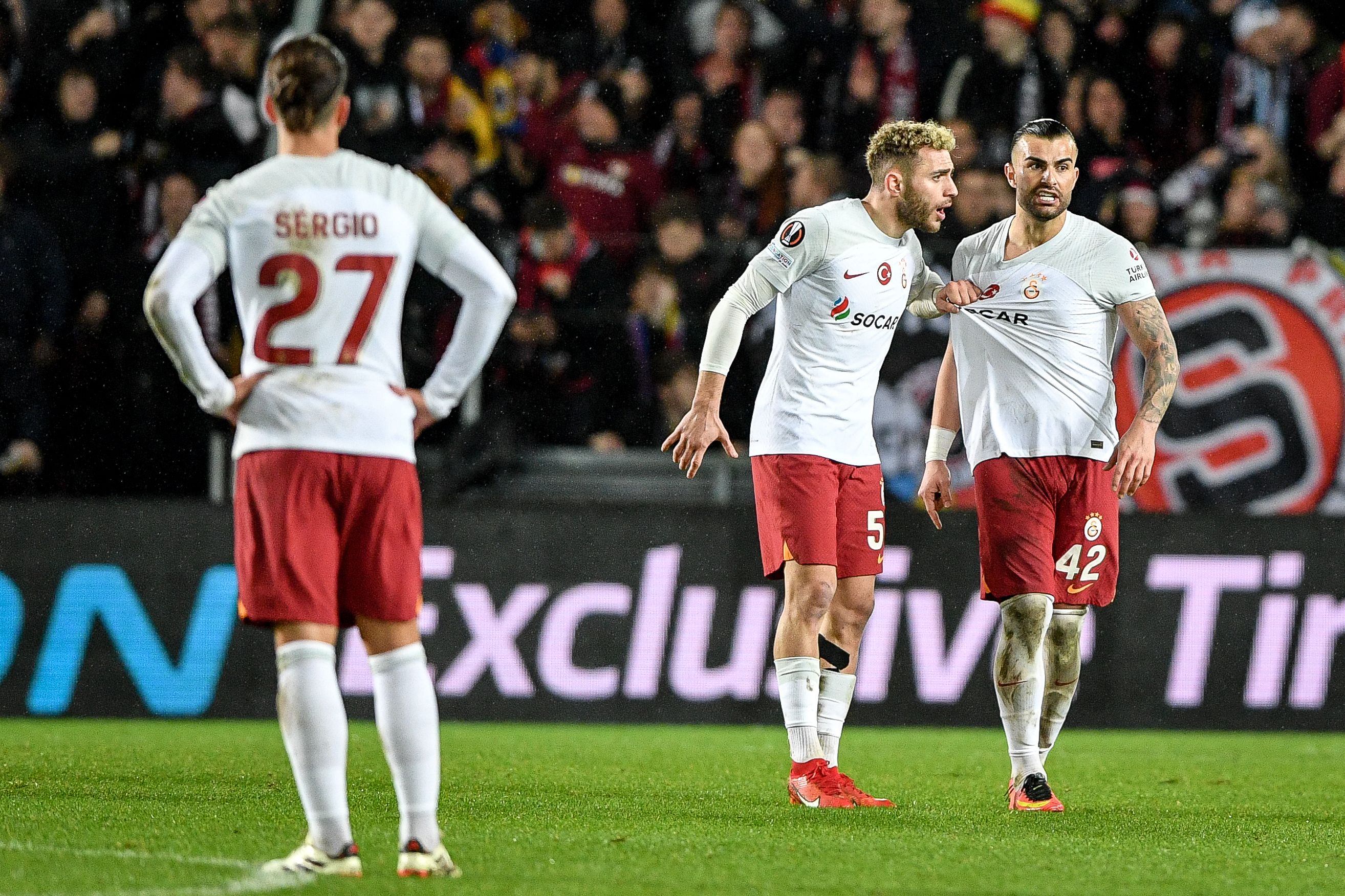 Ahmet Çakar'dan sert sözler! Galatasaraylı o isimleri topa tuttu Ahmet Çakar'dan sert sözler! Galatasaraylı o isimleri topa tuttu - 1. Resim