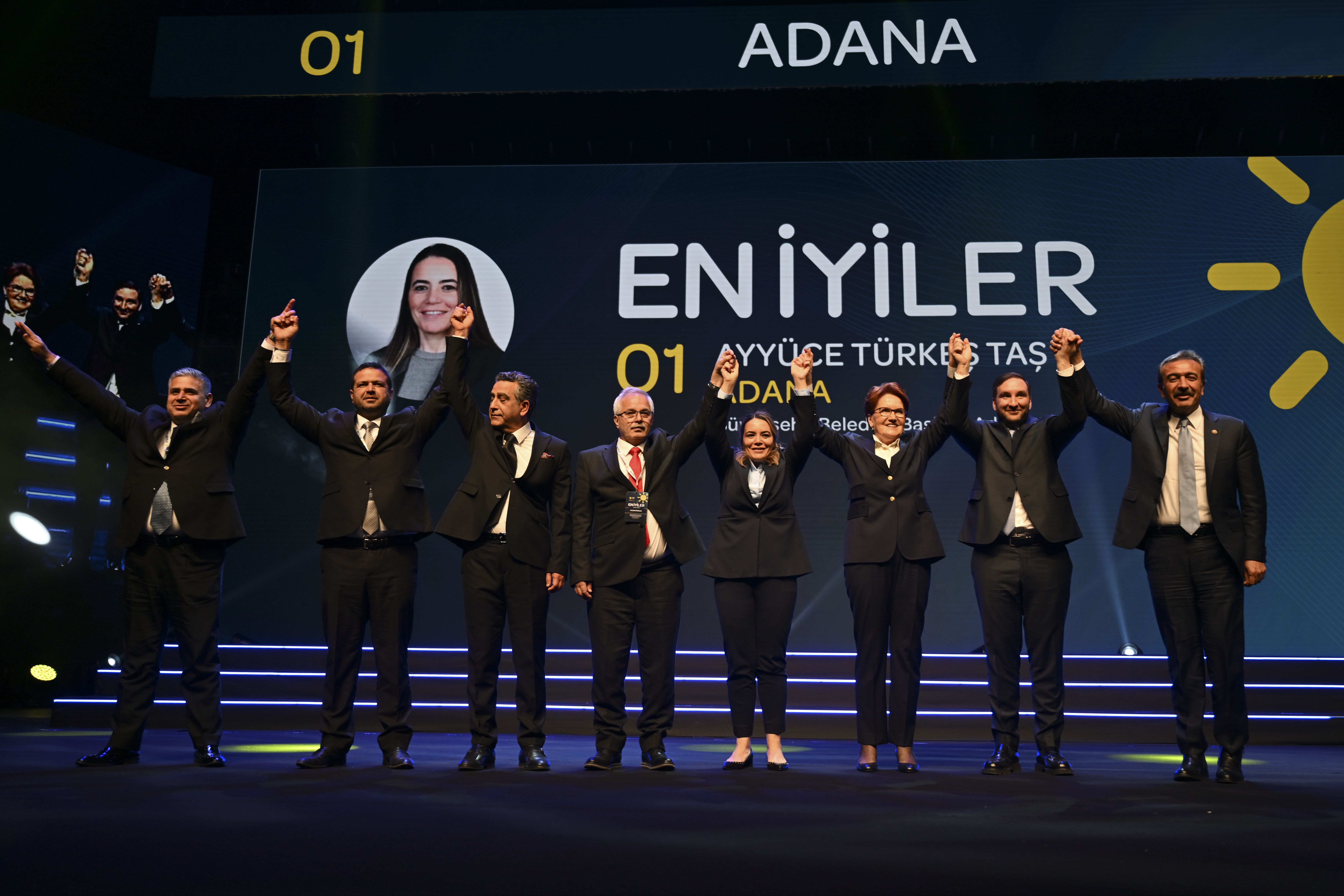 Akşener, seçim beyannamesini açıkladı: Tabela detayı dikkat çekti Akşener, seçim beyannamesini açıkladı: Tabela detayı dikkat çekti - 2. Resim