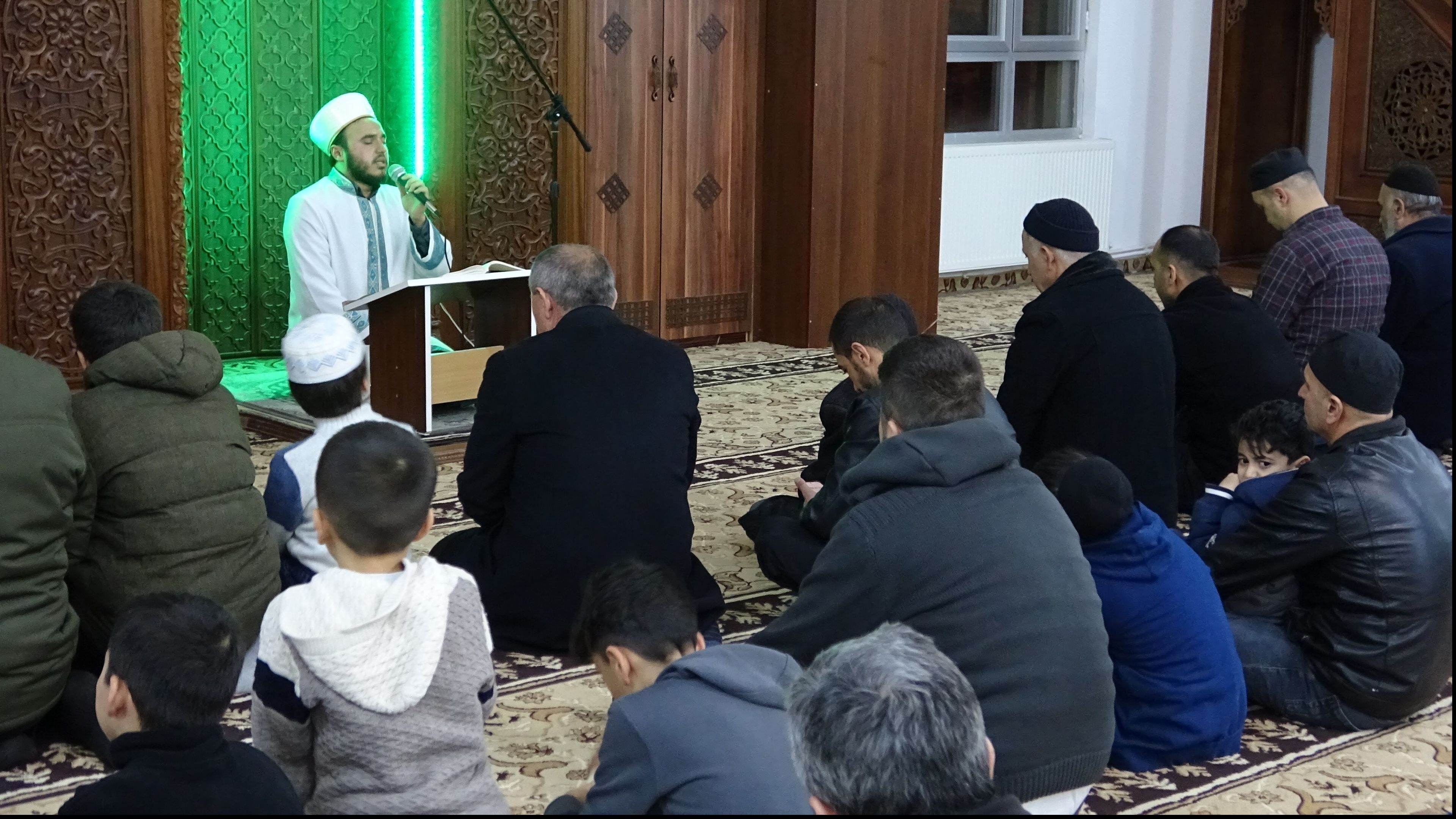 Berat Kandili yurt genelinde dualarla idrak edildi! Eller semaya 'tövbe' için açıldı Beraat Kandili yurt genelinde dualarla idrak edildi! Eller semaya 'tövbe' için açıldı - 3. Resim