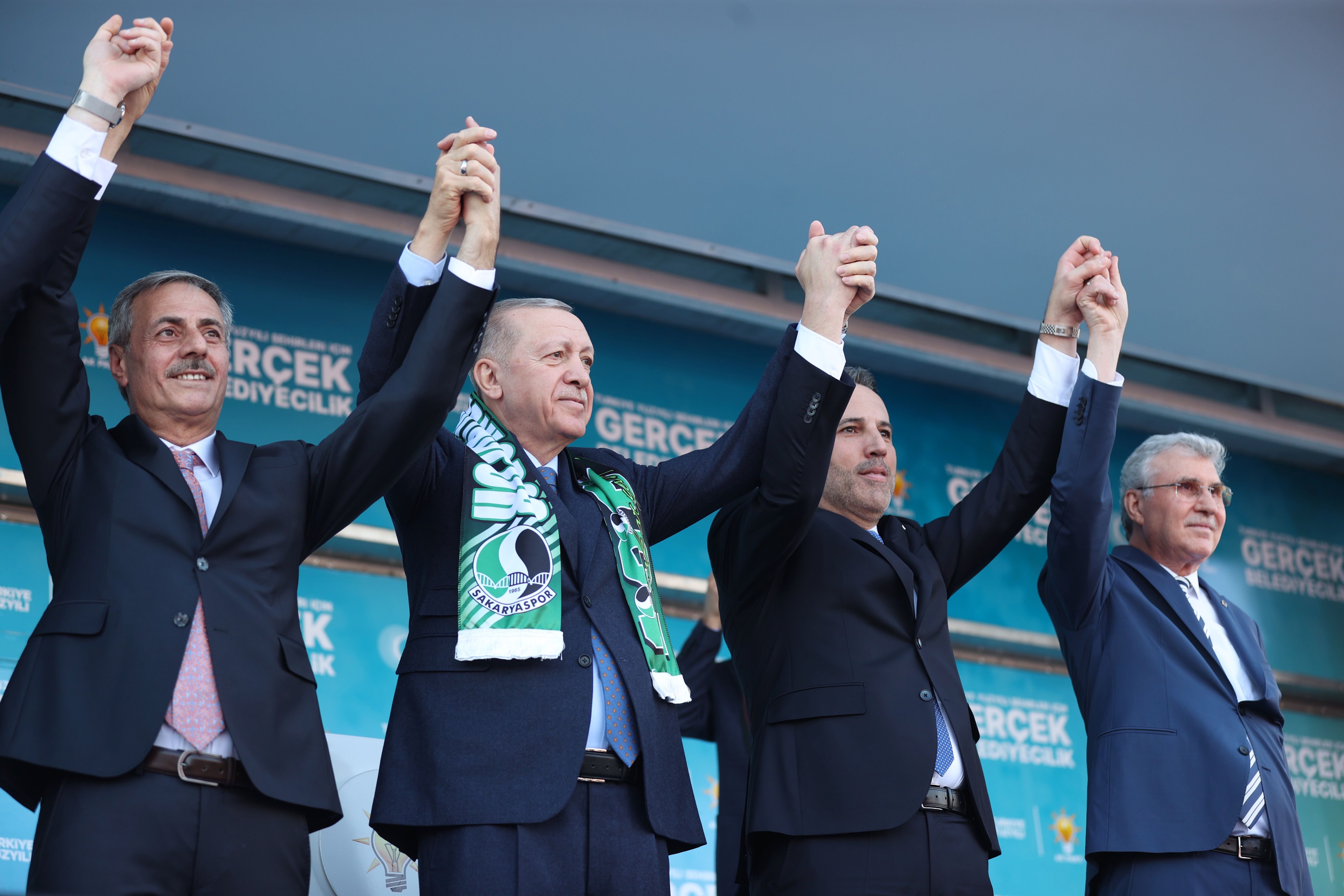 Cumhurbaşkanı Erdoğan: Bize silah vermeyen ülkeler şimdi bizden istiyor Cumhurbaşkanı Erdoğan: Bize silah vermeyen ülkeler şimdi bizden istiyor - 1. Resim