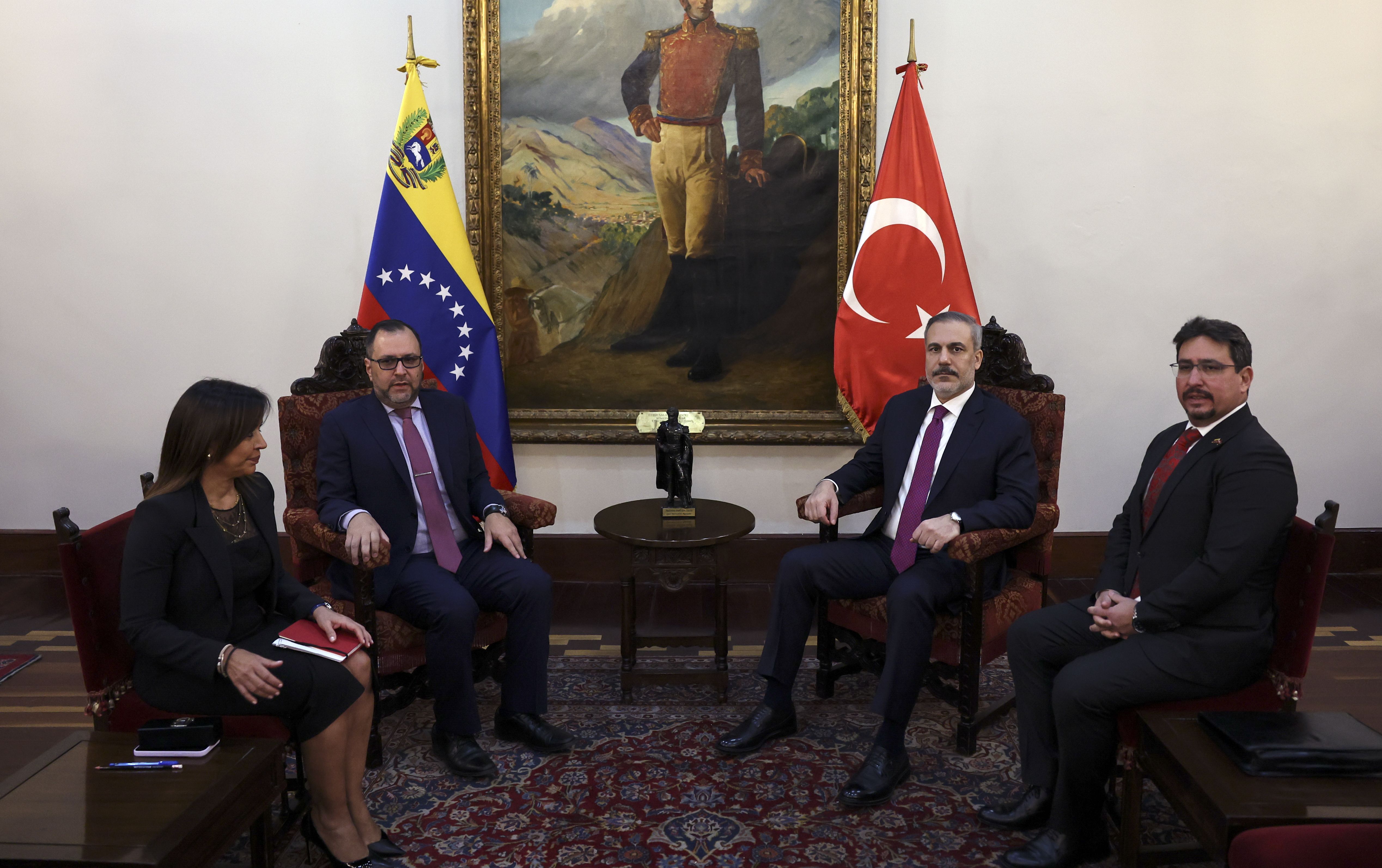 Dışişleri Bakanı Fidan Venezuelalı mevkidaşı ile görüştü Dışişleri Bakanı Fidan Venezuelalı mevkidaşı ile görüştü - 2. Resim