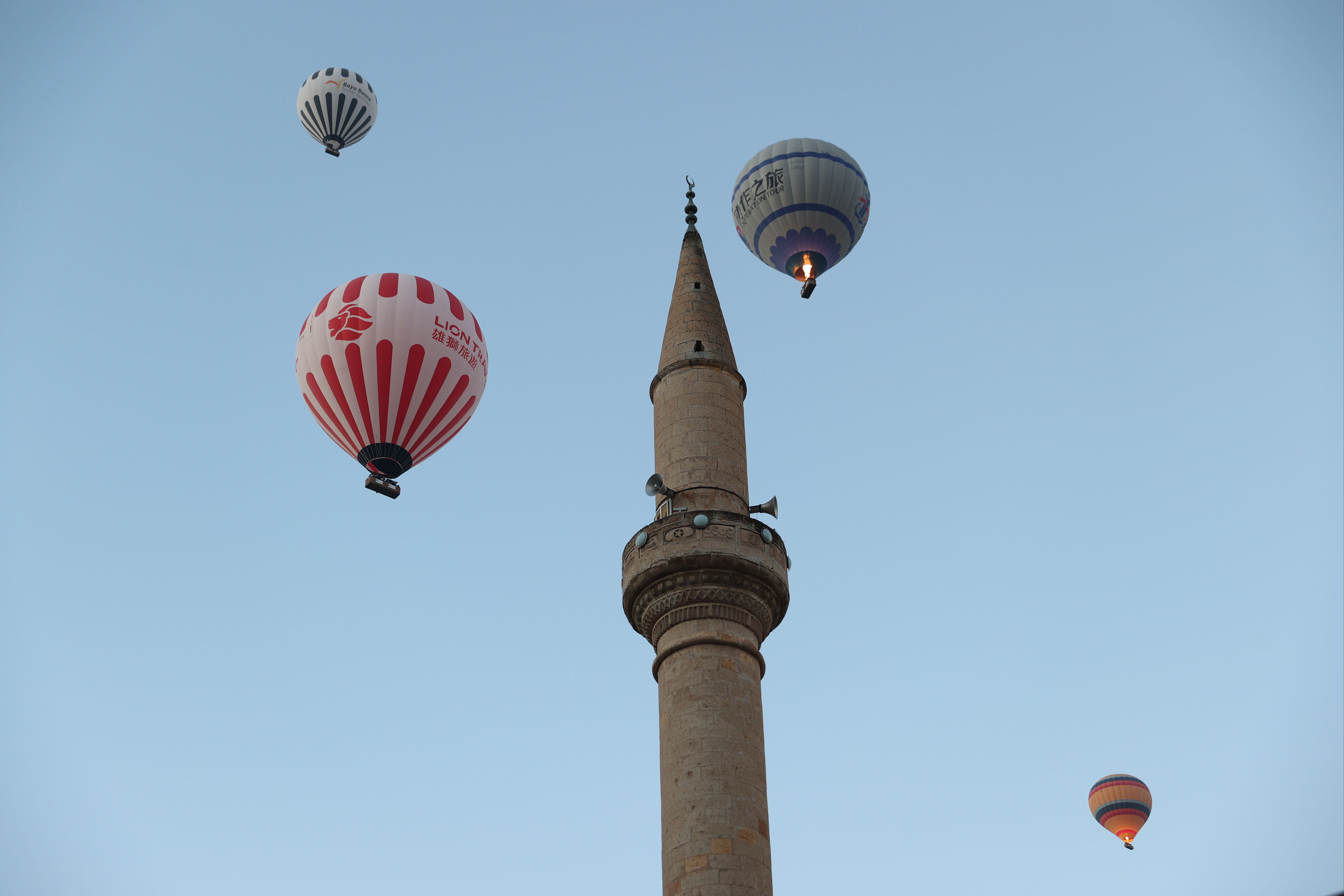 Kapadokya'da farklı bir sabah! Semalar  Kapadokya'da farklı bir sabah! Semalar