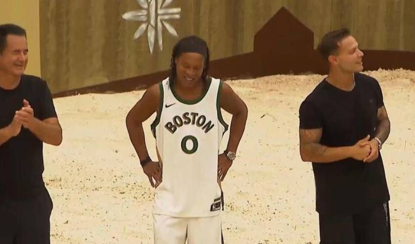 Bomba iddia: Acun Ilıcalı'nın Ronaldinho’ya ödediği parayı duyanlar şaştı kaldı… Bakın ne kadar ödemiş? Acun Ilıcalı reyting için her şeyi yaptı! Ronaldinho’ya ödenen parayı duyan yarışmacılar isyan etti… Bakın ne kadar ödemiş? - 2. Resim