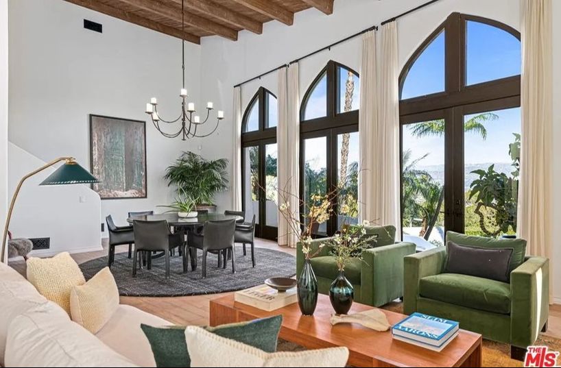 Hollywood yıldızı Charlize Theron malikanesini satışa çıkardı! Fiyatı İstanbul'daki daireden ucuz - 3. Resim