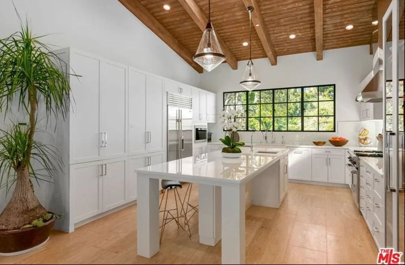 Hollywood yıldızı Charlize Theron malikanesini satışa çıkardı! Fiyatı İstanbul'daki daireden ucuz - 7. Resim