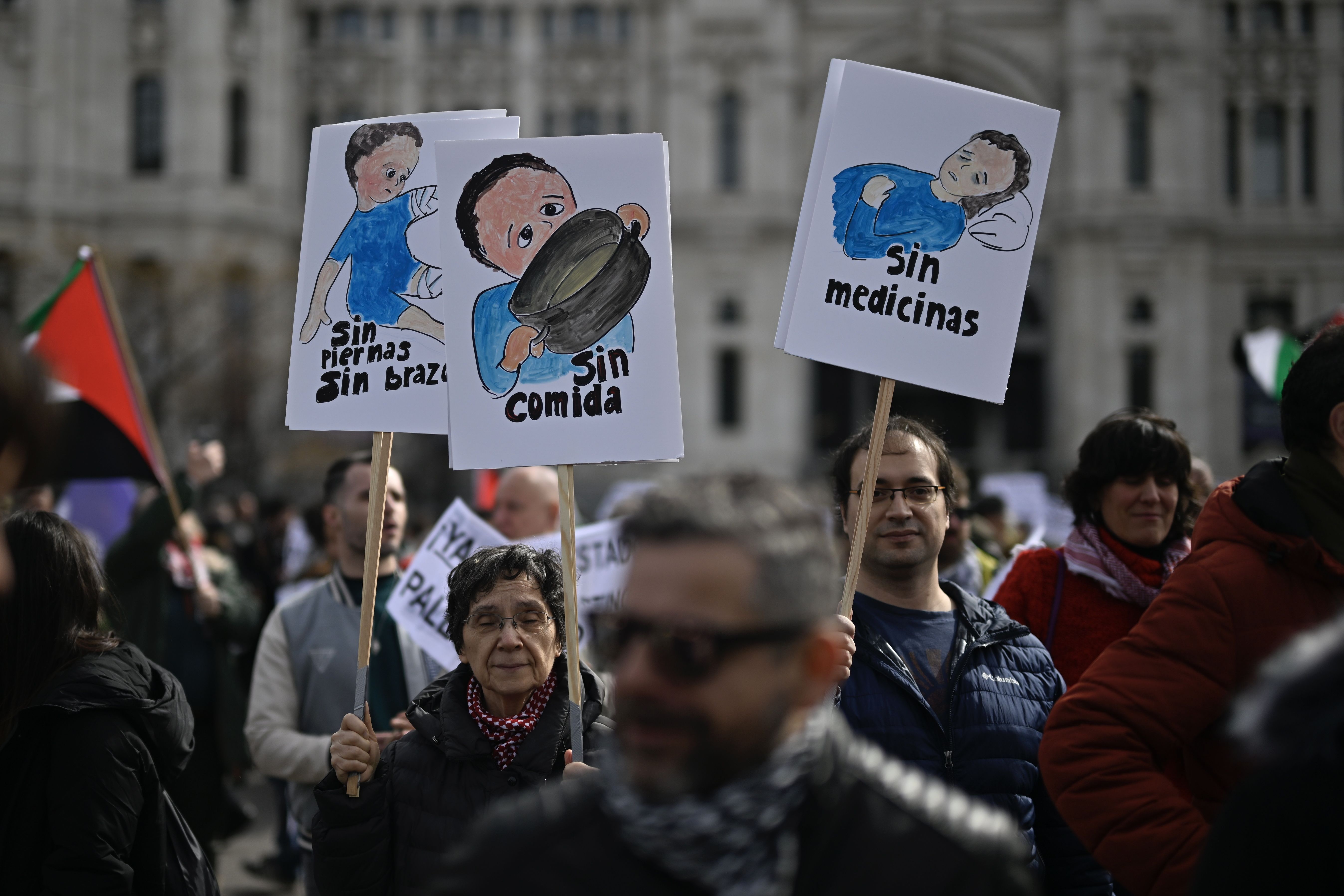 İspanya sokaklarında 'Katil Netanyahu' sloganları! Yüzbinlerce kişi Gazze için sokaklara döküldü - 2. Resim