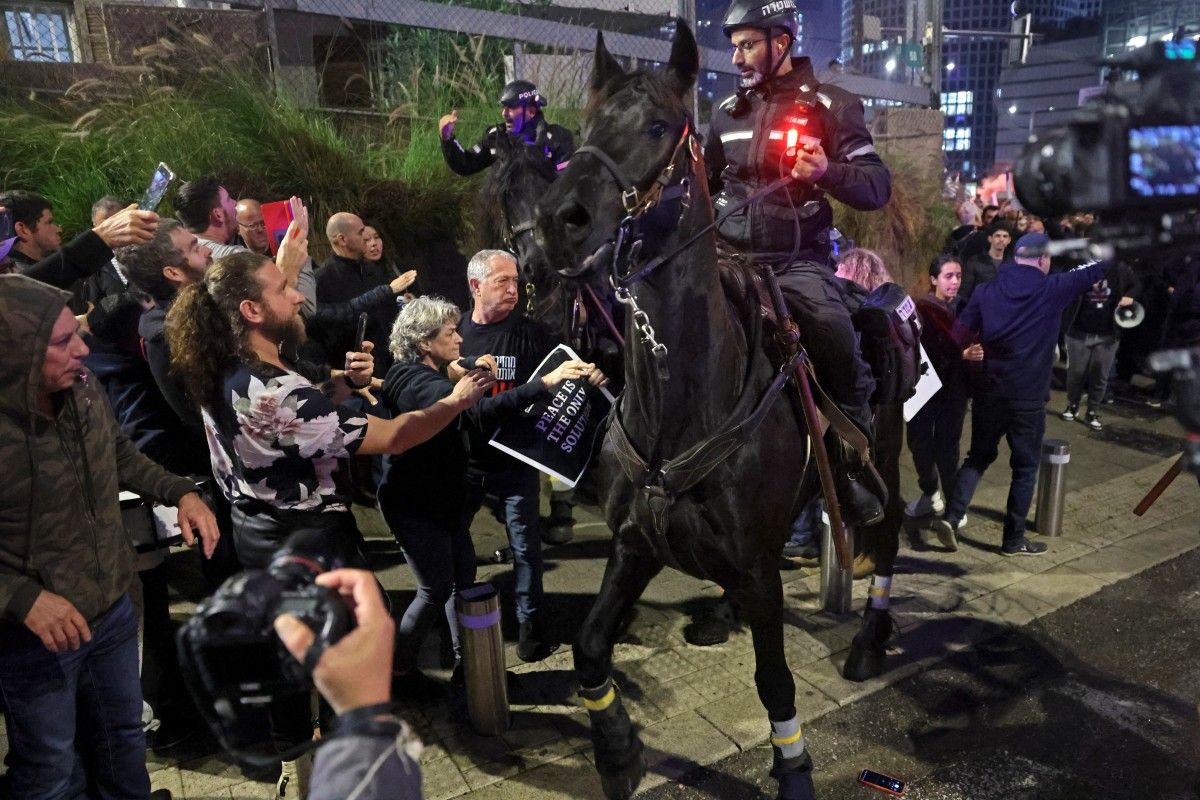 İsrail'de olaylar durulmuyor! Netanyahu'nun evinin önüne kadar geldiler - 1. Resim