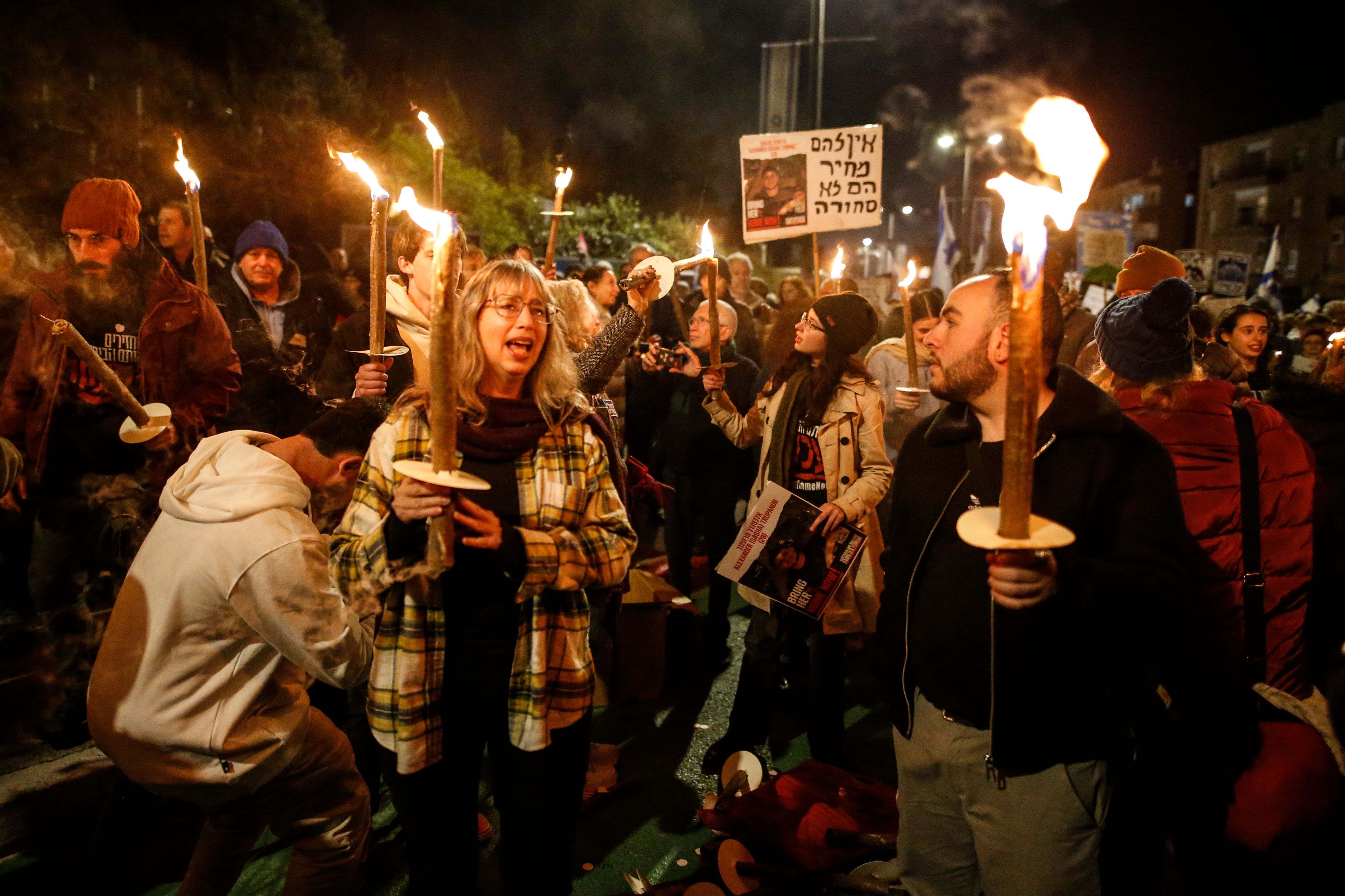 İsrail'de olaylar durulmuyor! Netanyahu'nun evinin önüne kadar geldiler - 5. Resim