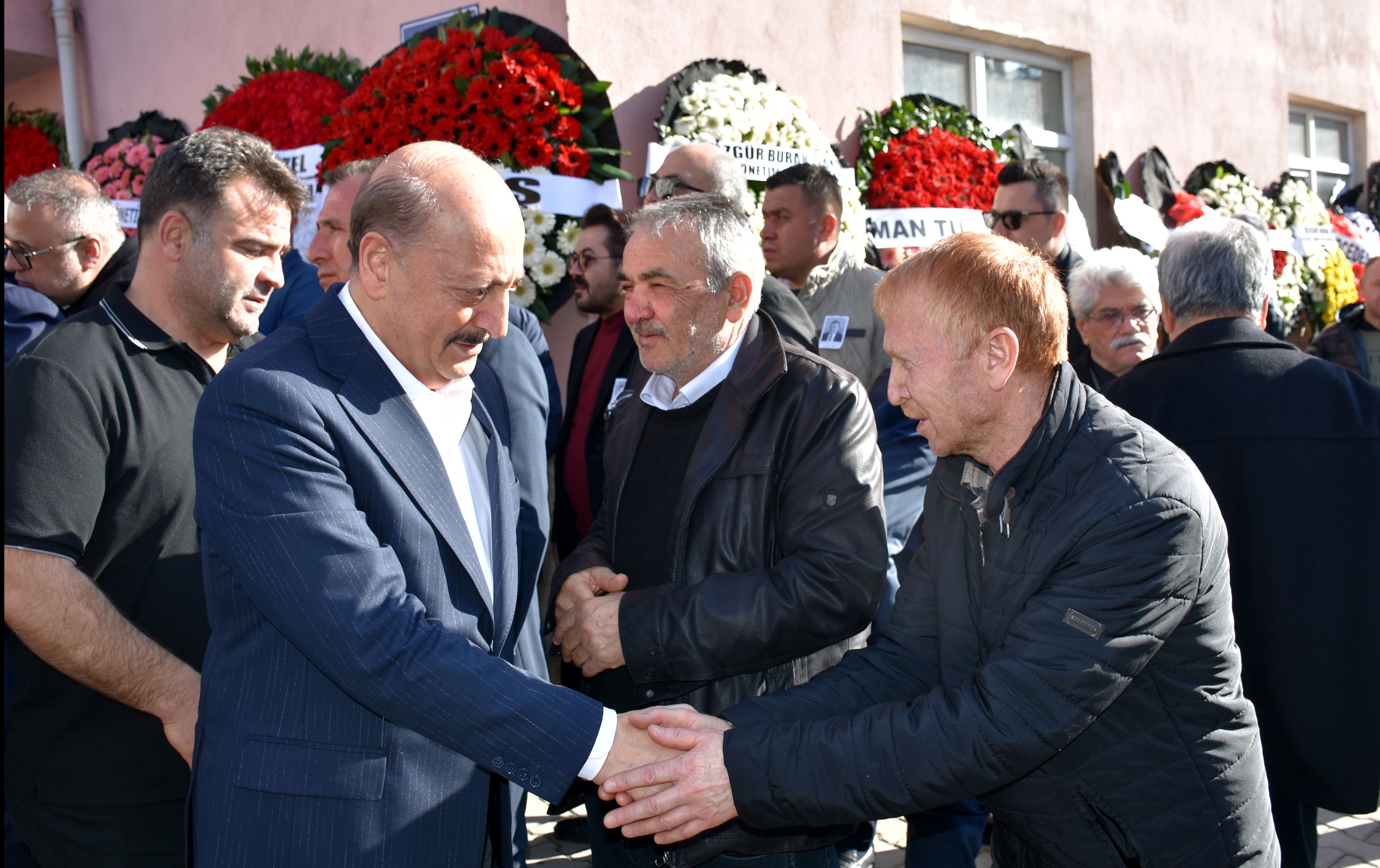 TÜRK-İŞ Genel Başkan Yardımcısı Pevrul Kavlak, son yolculuğuna uğurlandı - 3. Resim
