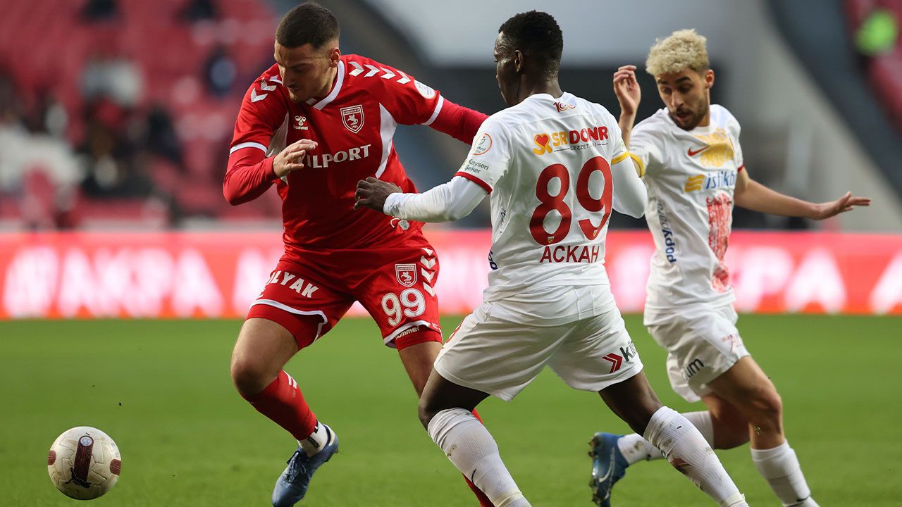 Ümit Karan'dan sitem: Türkiye yabancı oyuncu çöplüğüne döndü - 1. Resim