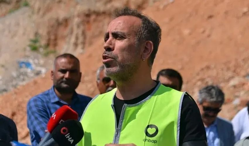 Haluk Levent'i dolandırıcılıkla suçlamıştı! Deniz Akkaya’nın hapsi isteniyor Haluk Levent'i dolandırıcılıkla suçlamıştı! Deniz Akkaya’nın hapsi isteniyor - 1. Resim