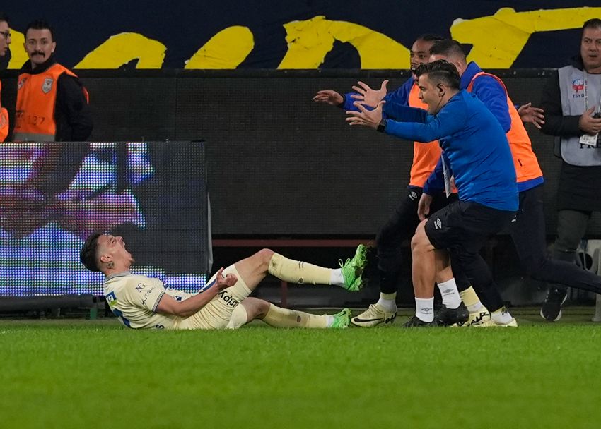 İsmail Kartal'ı Emre Belözoğlu değil Fatih Terim'in öğrencileri yıktı! - 4. Resim