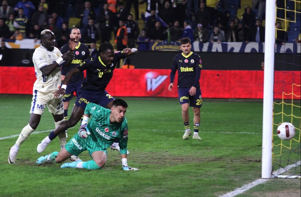 Fener’e evlat kurşunu! Kanarya kupa çeyrek finalinde A.Gücü’ne yenildi, elendi - 1. Resim