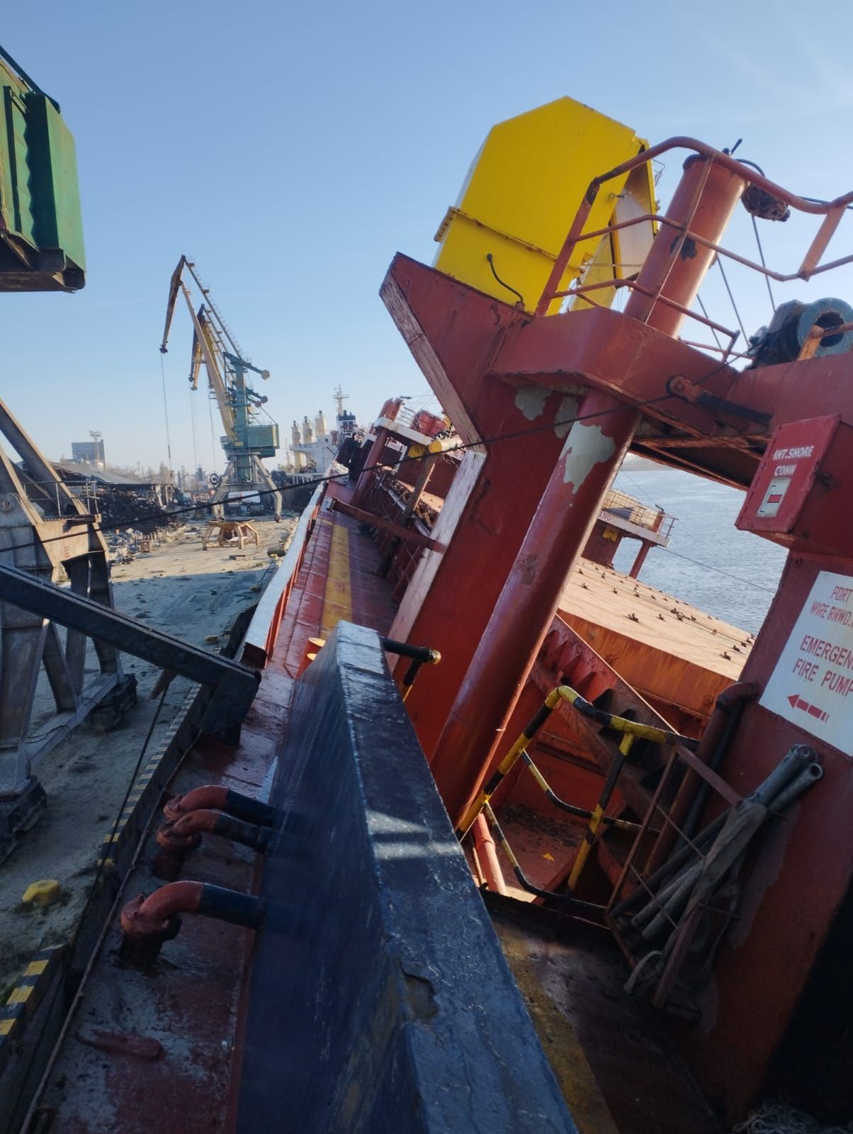 Kurtarılmayı bekliyordu: Ukrayna'da Türk gemisi vuruldu Kurtarılmayı bekliyordu: Ukrayna'da Türk gemisi vuruldu - 2. Resim