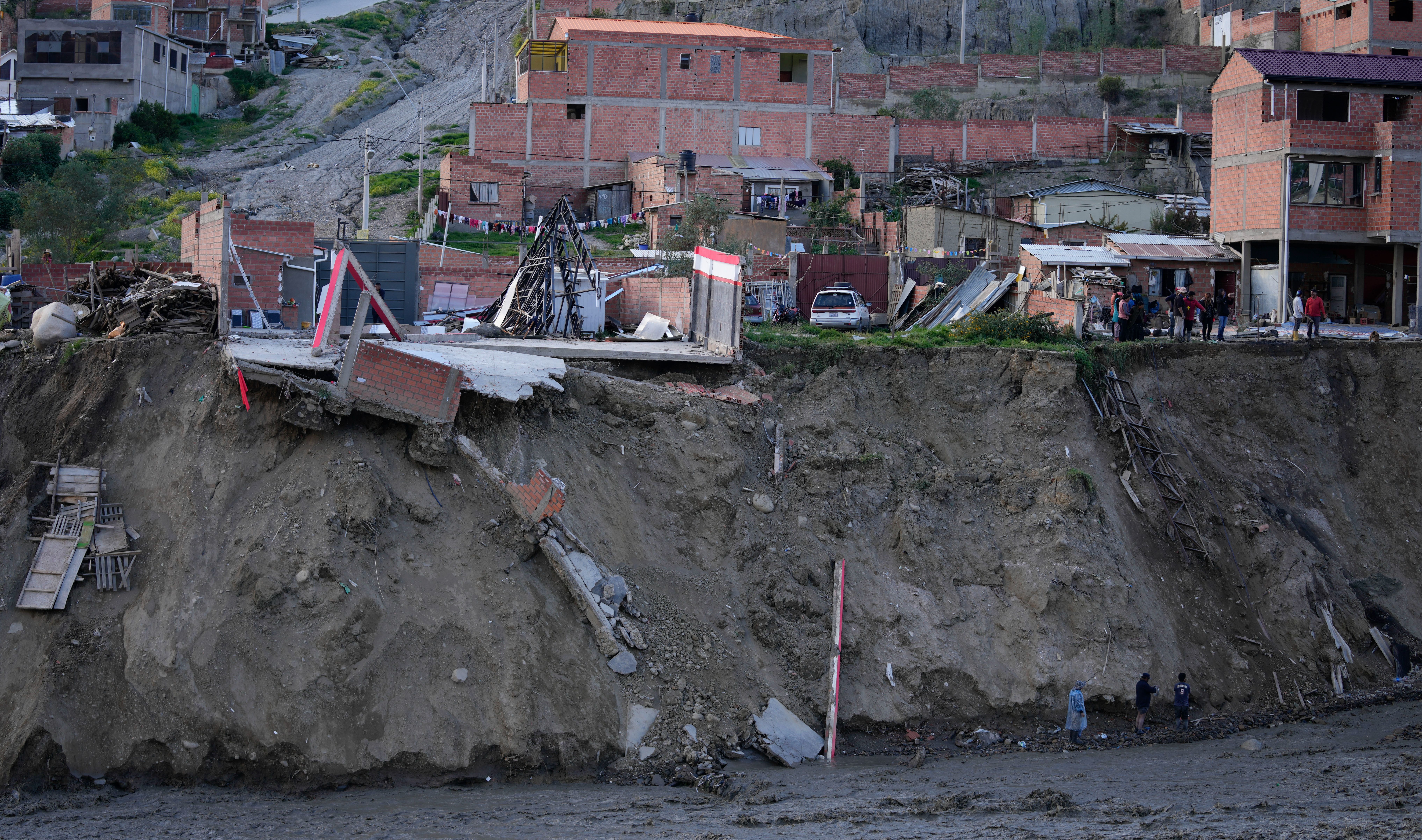 Şiddetli sağanak vurdu, 'kırmızı alarm' verildi! Binlerce kişi mağdur - 1. Resim