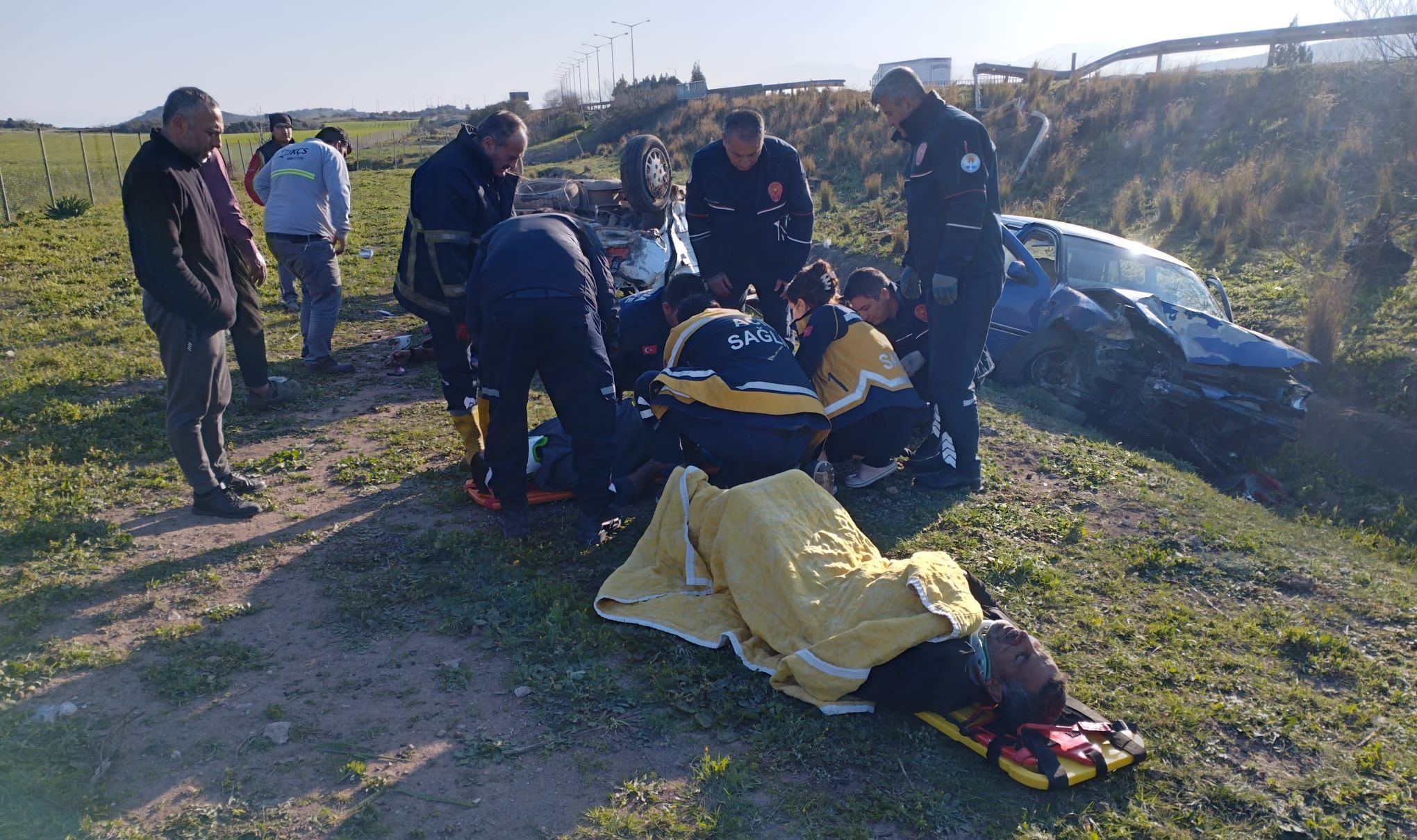 Adana'da otomobiller çarpıştı, 2 kişi öldü 4 kişi de yaralandı - 1. Resim