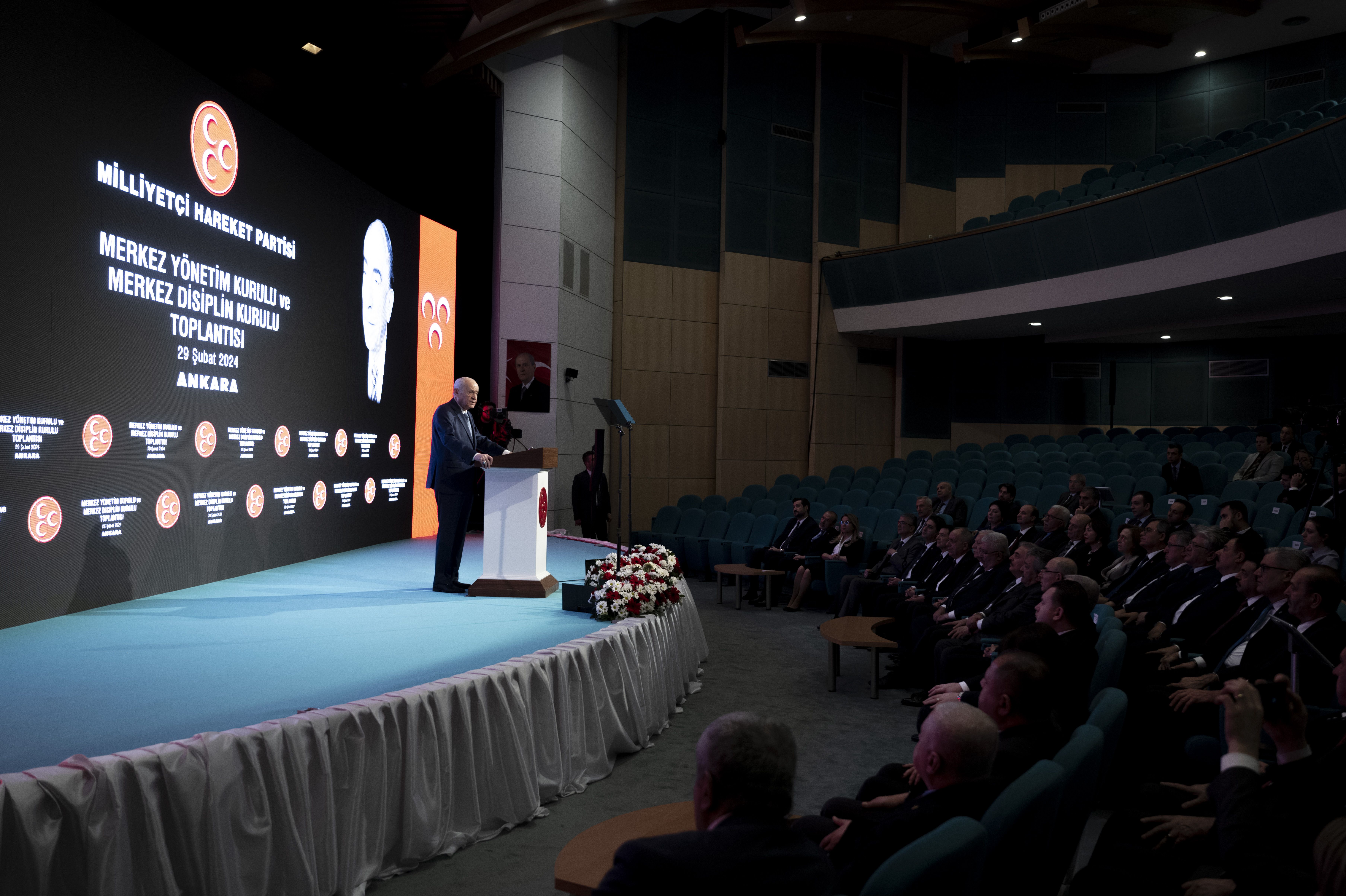 Bahçeli'den emekli maaşı açıklaması: Çağrılar haksız değil, iyileştirmeler cömertçe yapılacak - 3. Resim