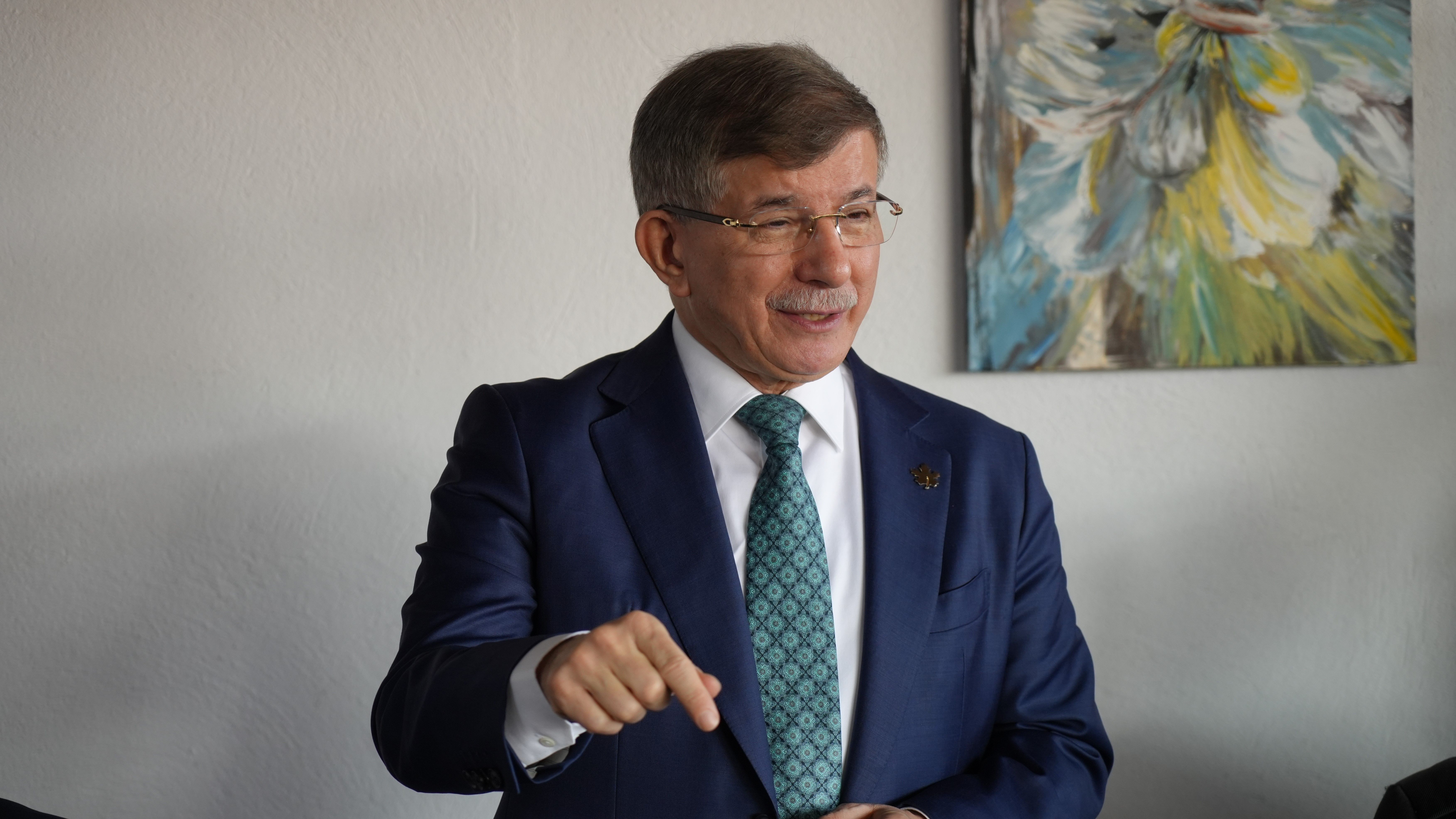 Gelecek Partisi lideri Davutoğlu'ndan AK Parti'ye sürpriz ziyaret Gelecek Partisi lideri Davutoğlu'ndan AK Parti'ye sürpriz ziyaret - 2. Resim