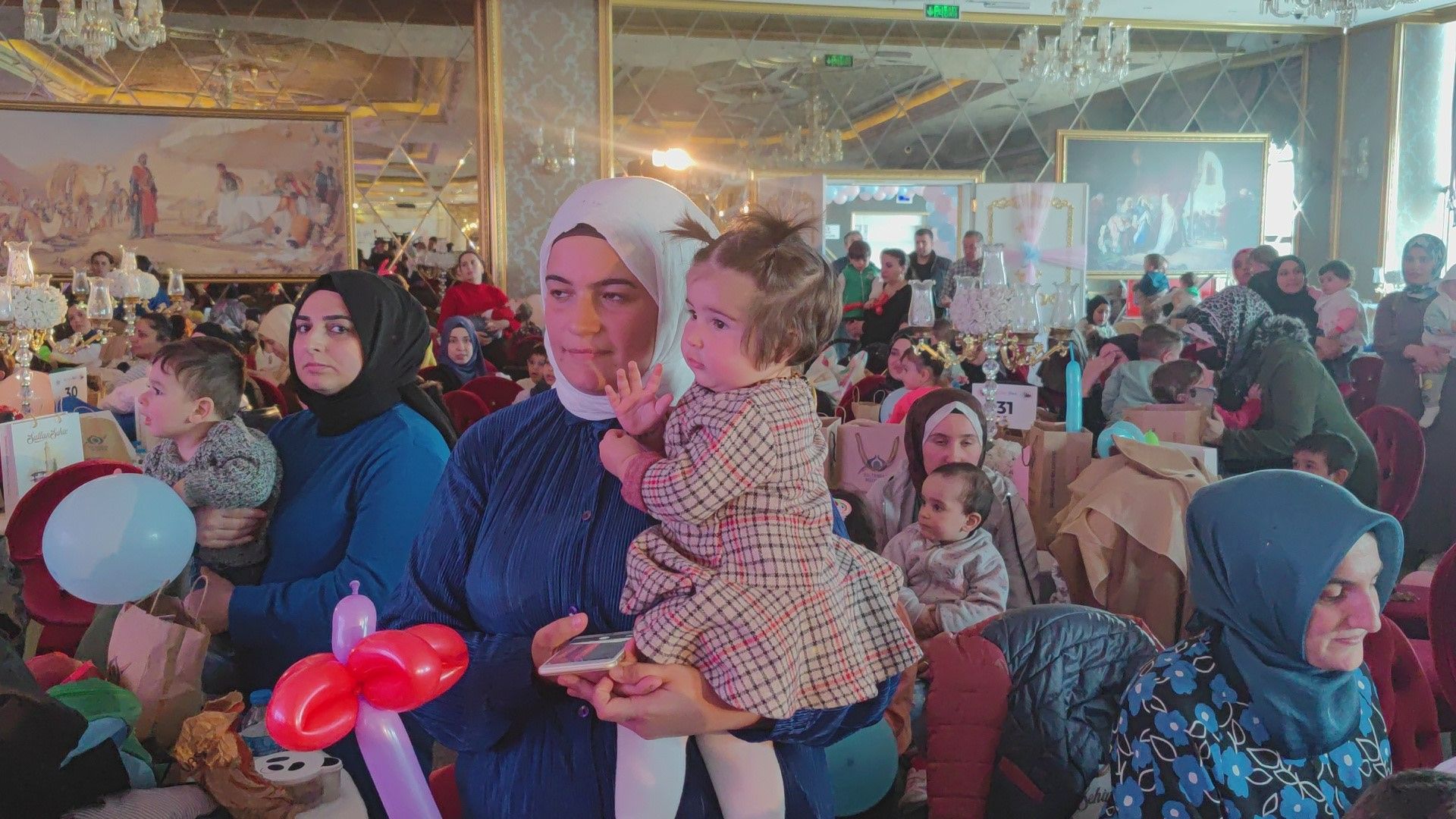 Sultangazi Belediyesi'nden 'baby shower' etkinliği! 300 anneye hediye verildi - 4. Resim