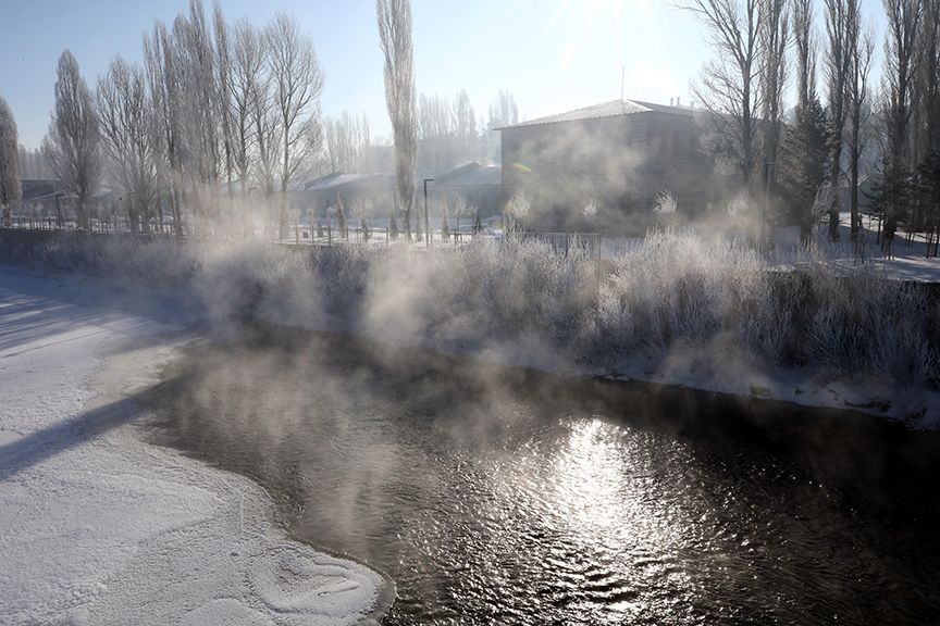 Termometreler eksi 23 dereceyi gördü! Sabah sokağa çıkanların kirpikleri dondu - 2. Resim