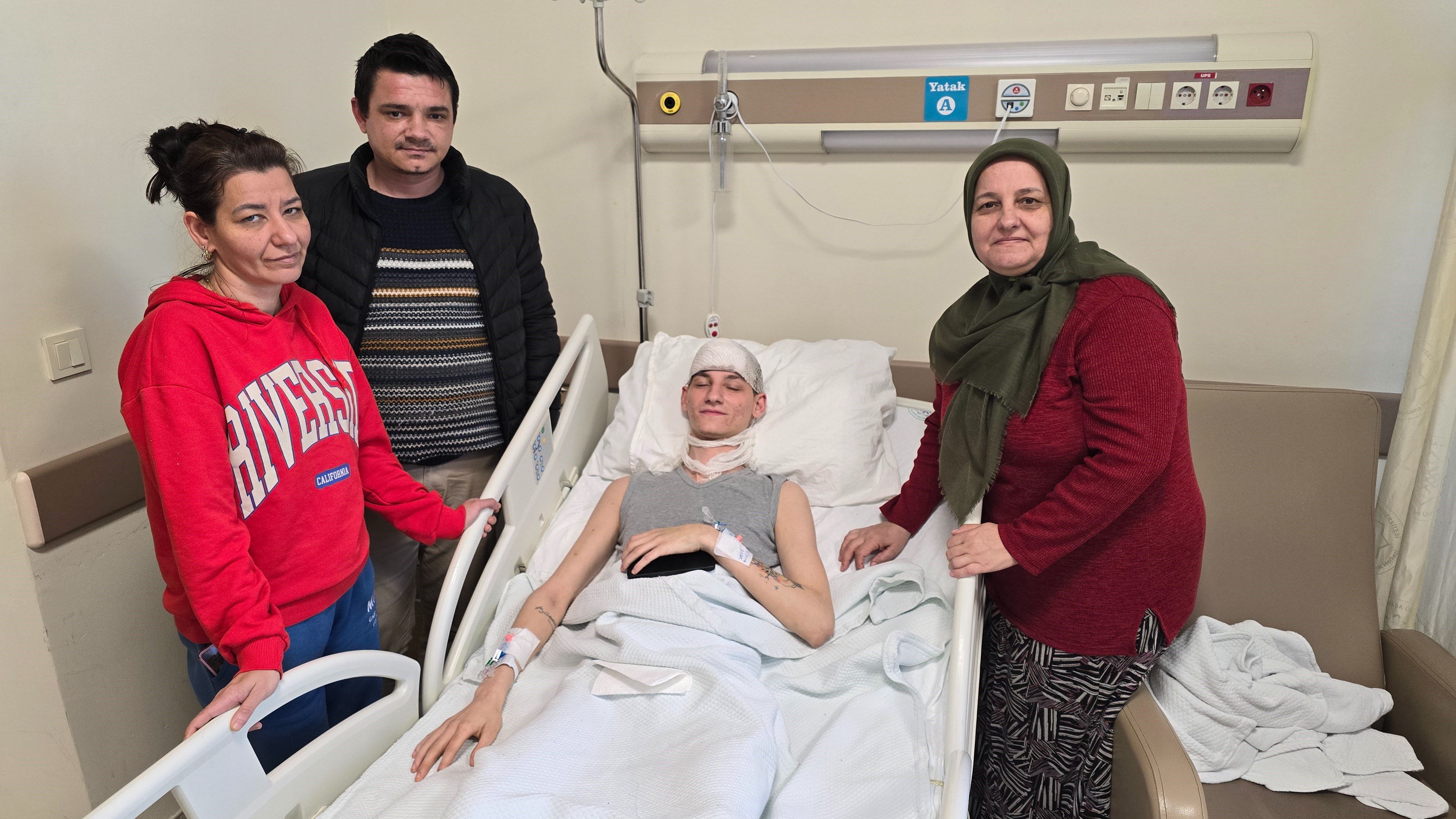 Yaralı genci yaşadığından şüphe ettiren olay: Kendi ölüm haberini okudu - 3. Resim