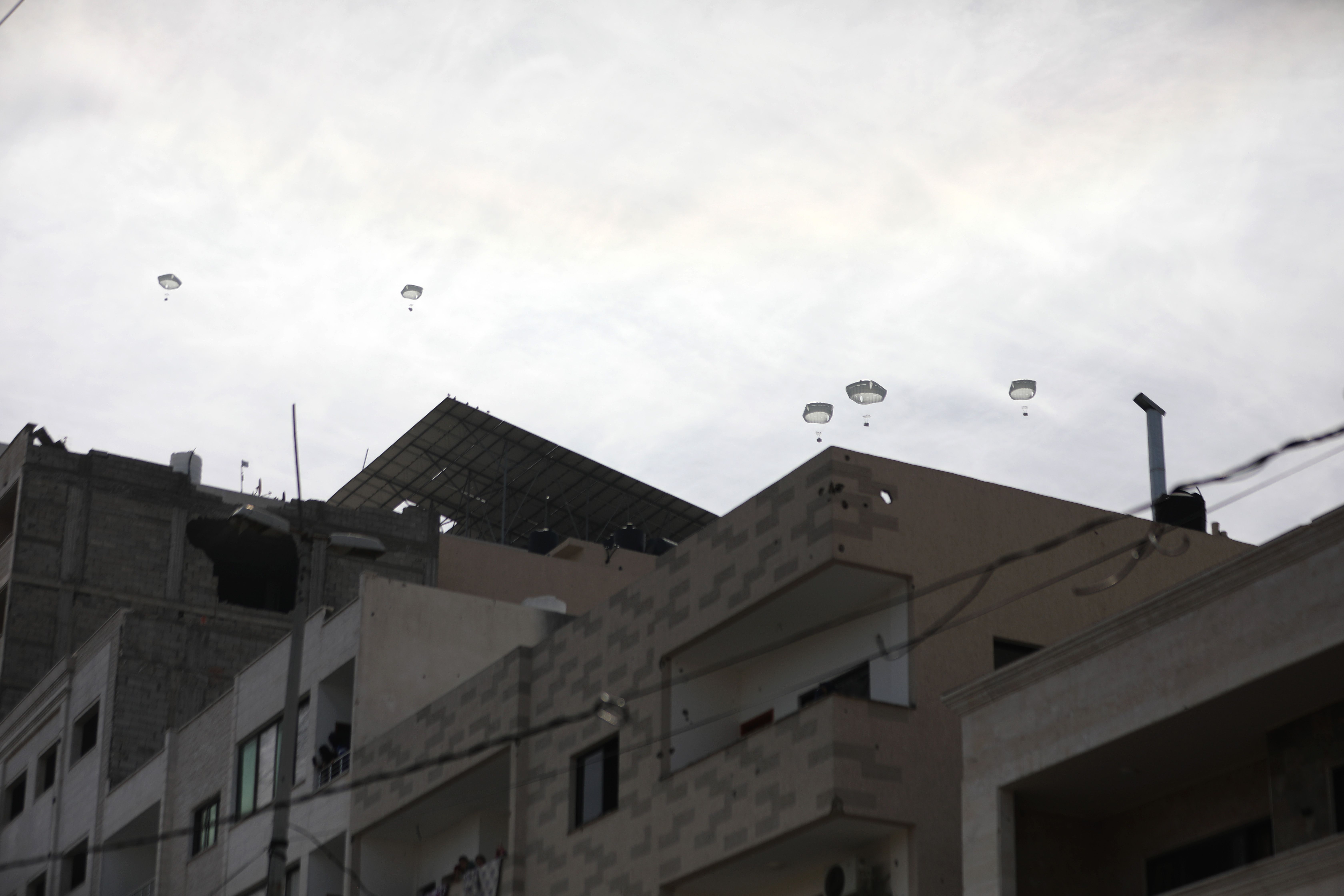 ABD açlıkla savaşan Gazzelilere havadan yardım - 3. Resim