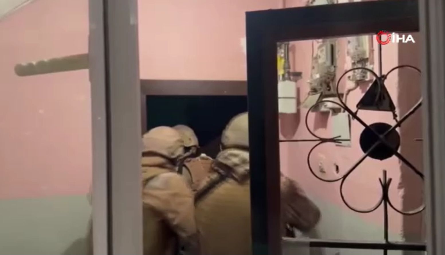 "Çirkinler" çetesi operasyonunda Ece Ronay detayı - 1. Resim