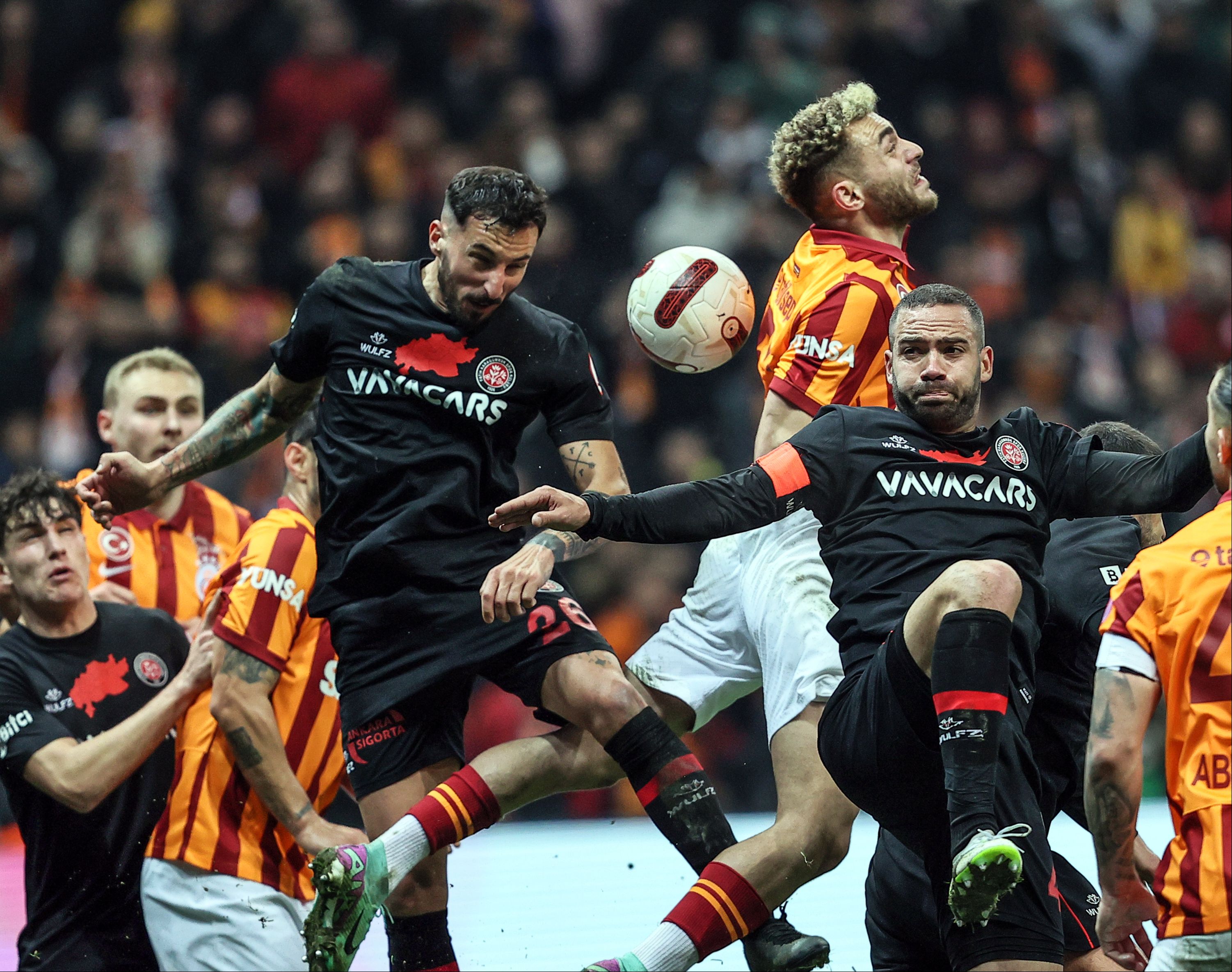 Fatih Karagümrük yarı finalde! Galatasaray, Ziraat Türkiye Kupası'na veda etti - 2. Resim