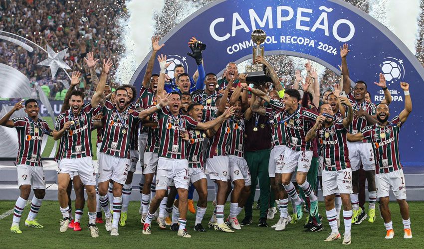 Galatasaray'ın efsanesi Felipe Melo, şampiyonluklara doymadı! 40 yaşındaki bir kupa daha kazandı - 1. Resim