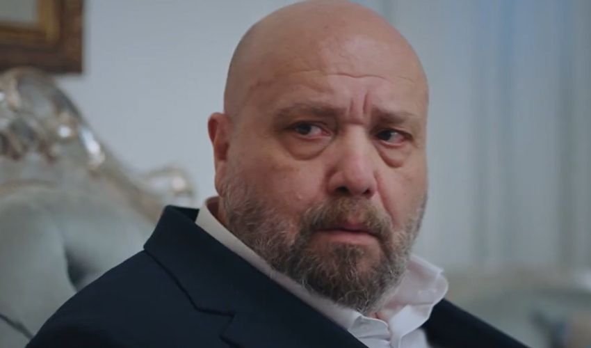 Ahmet Mümtaz Taylan ‘Kızılcık Şerbeti’ seyircisiyle buluştu, yorumlar peş peşe geldi Ahmet Mümtaz Taylan ‘Kızılcık Şerbeti’ seyircisiyle buluştu, yorumlar peş peşe geldi - 1. Resim