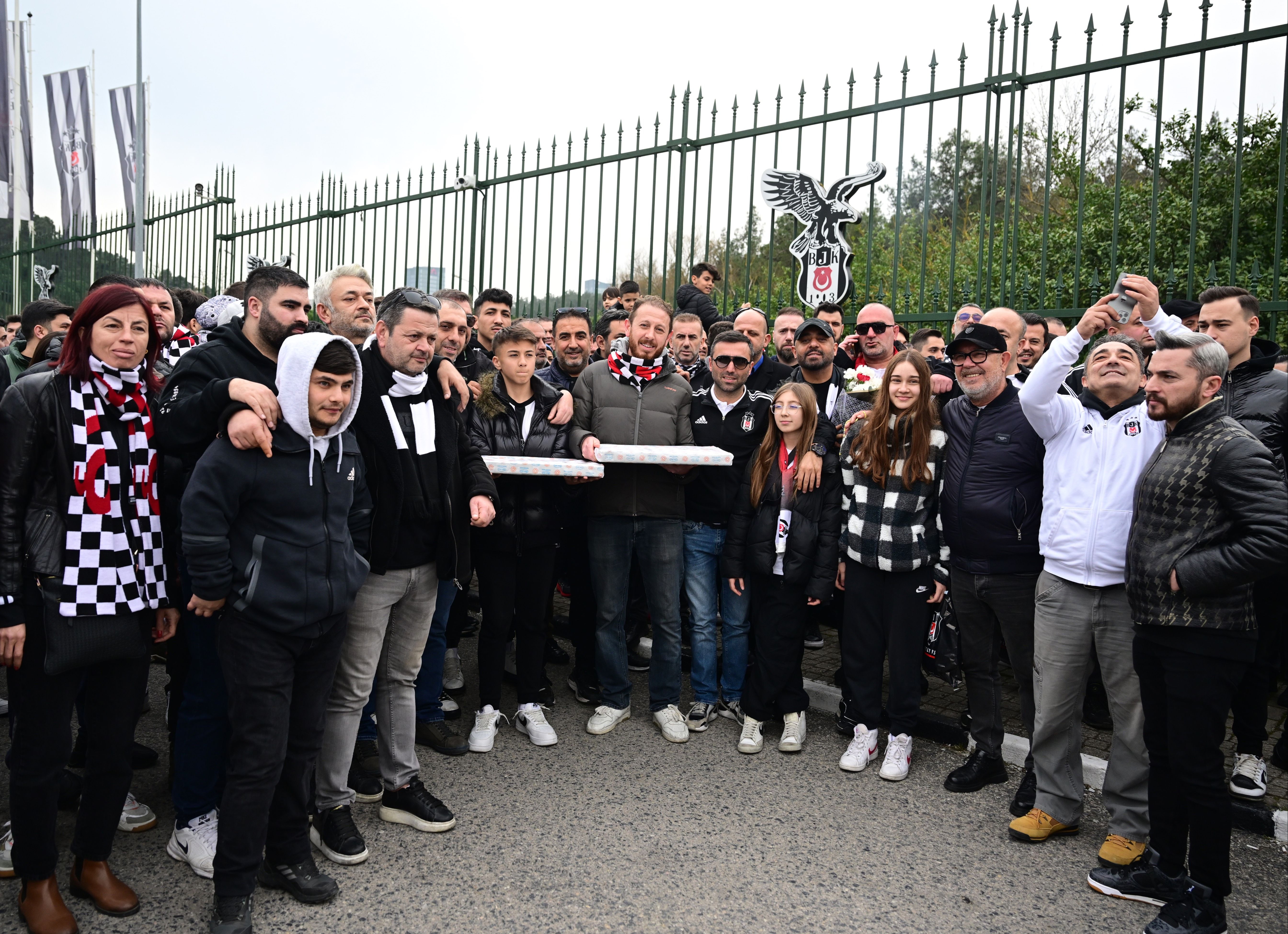 Avrupa’nın büyük kulüpleri Semih Kılıçsoy için derbiye geliyor! Devler sahnesi - 3. Resim