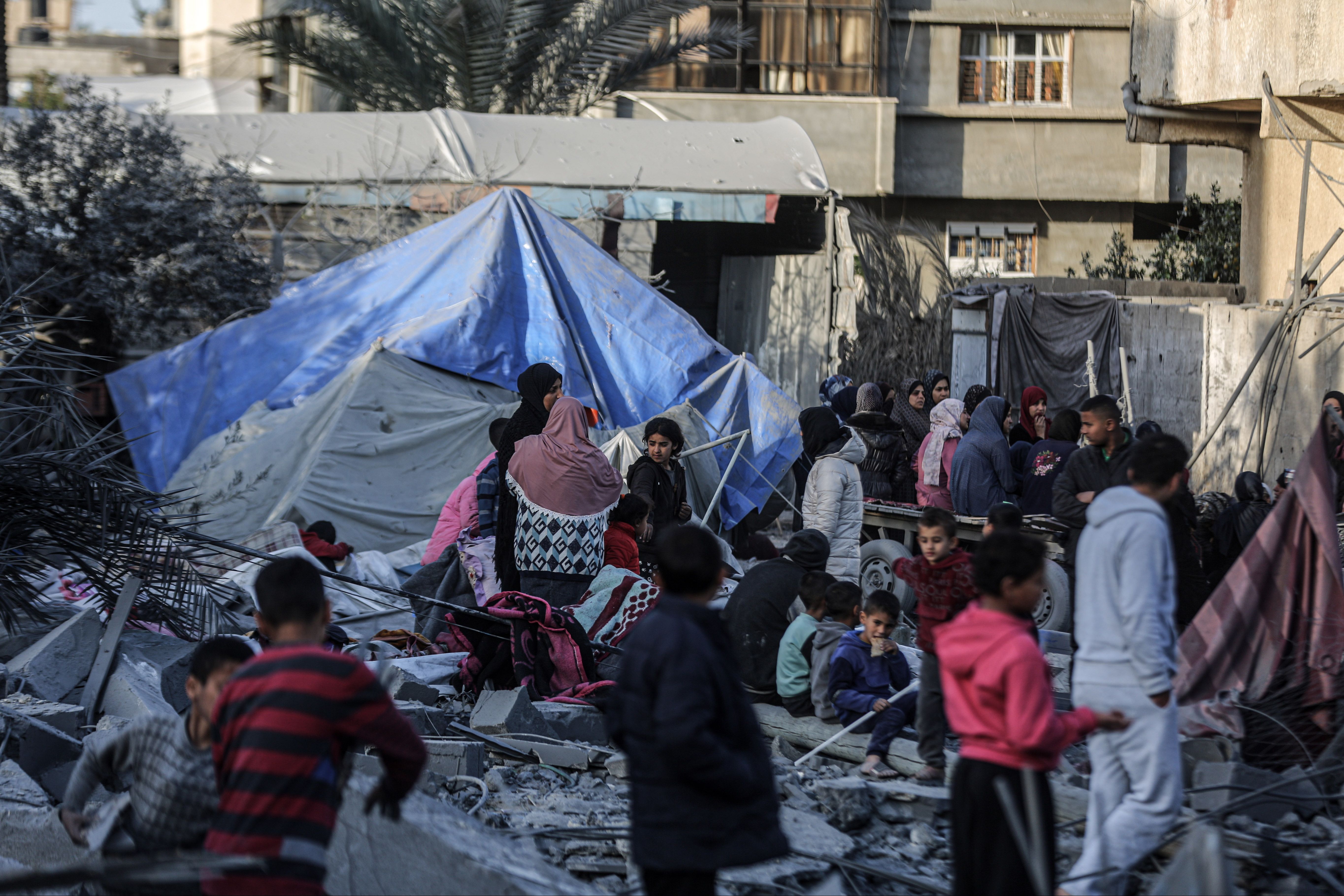 BM'den acı rapor: Kadınlar herkesten daha az ve en son yemek yiyor, gıdaya erişemiyor BM'den acı rapor: Kadınlar herkesten daha az ve en son yemek yiyor, gıdaya erişemiyor - 3. Resim
