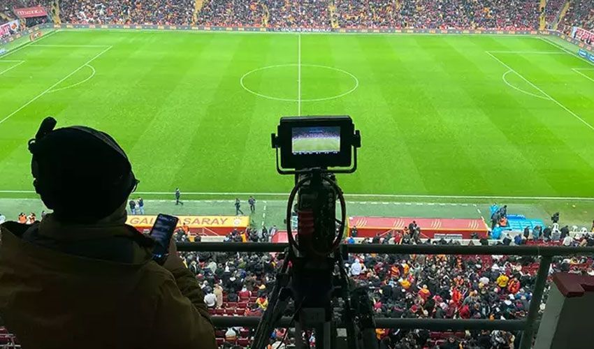 Süper Lig yayın ihalesi sonuçlandı! 3 yılda ödenecek toplam ücret açıklandı Süper Lig yayın ihalesi sonuçlandı! 3 yılda ödenecek toplam ücret açıklandı - 1. Resim