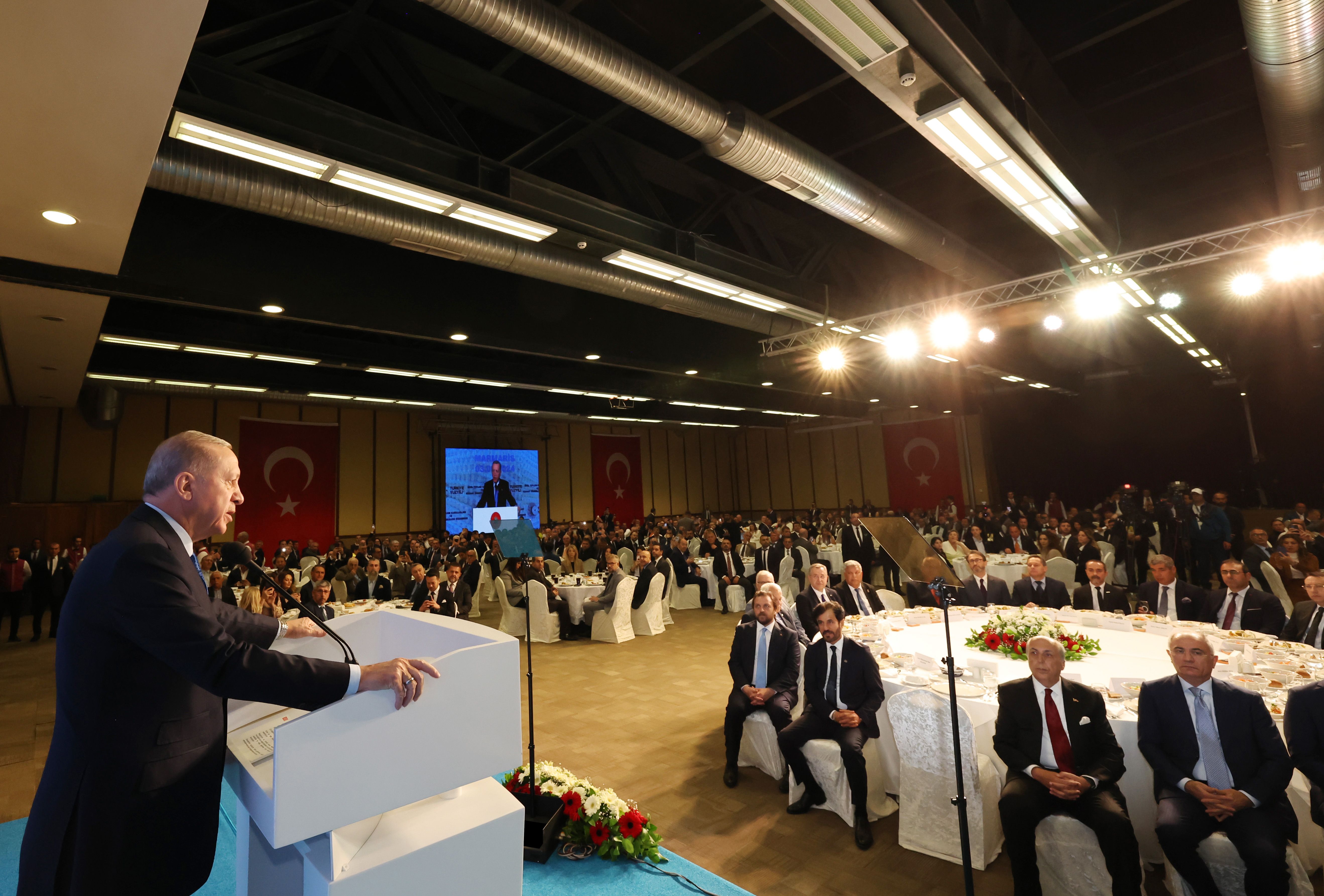 Erdoğan, STK ve kanaat önderleri ile bir araya geldi: 