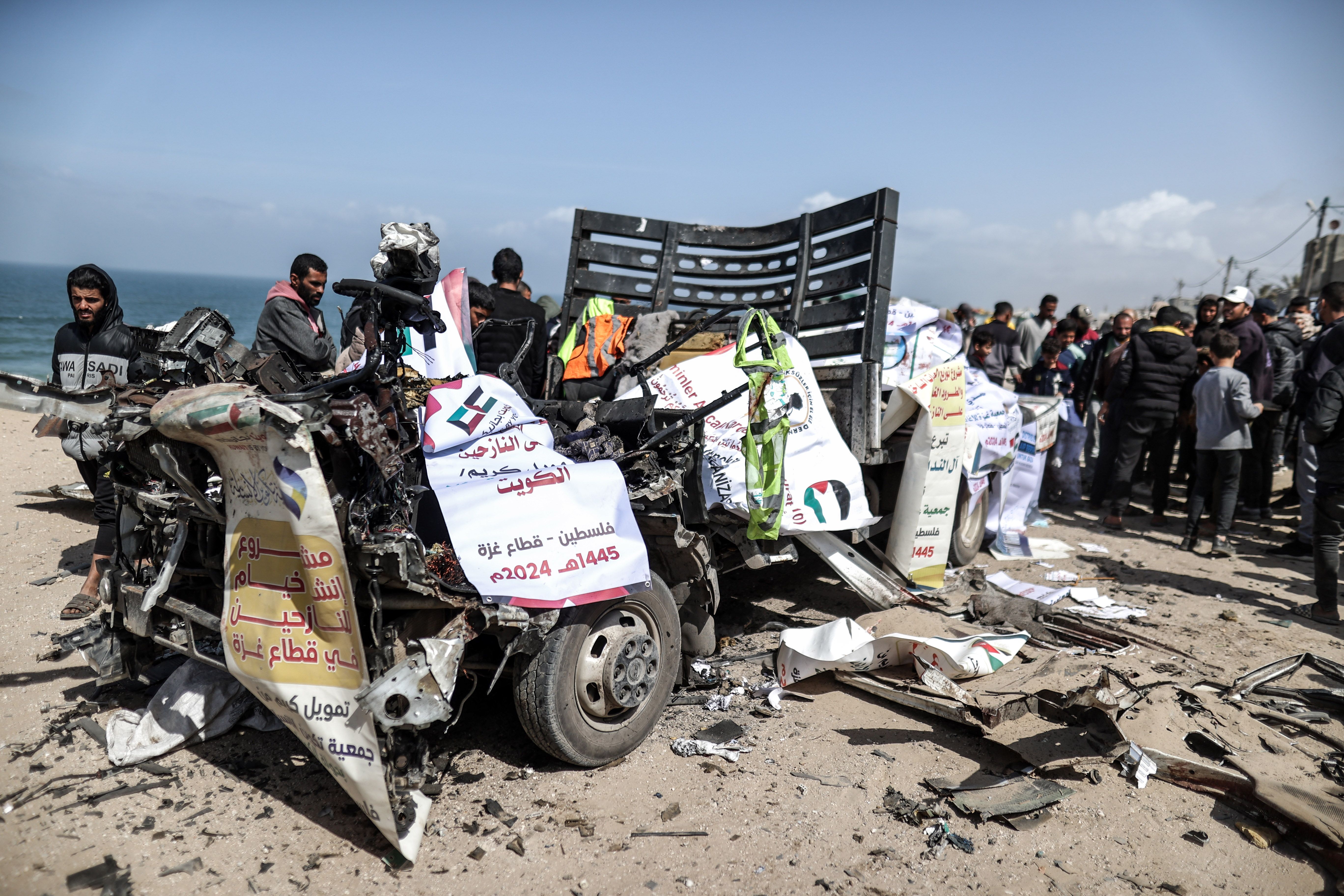 İsrail yine insani yardım aracını hedef aldı! 9 kişi öldü, onlarca yaralı var İsrail yine insani yardım aracını hedef aldı! 9 kişi öldü, onlarca yaralı var - 4. Resim