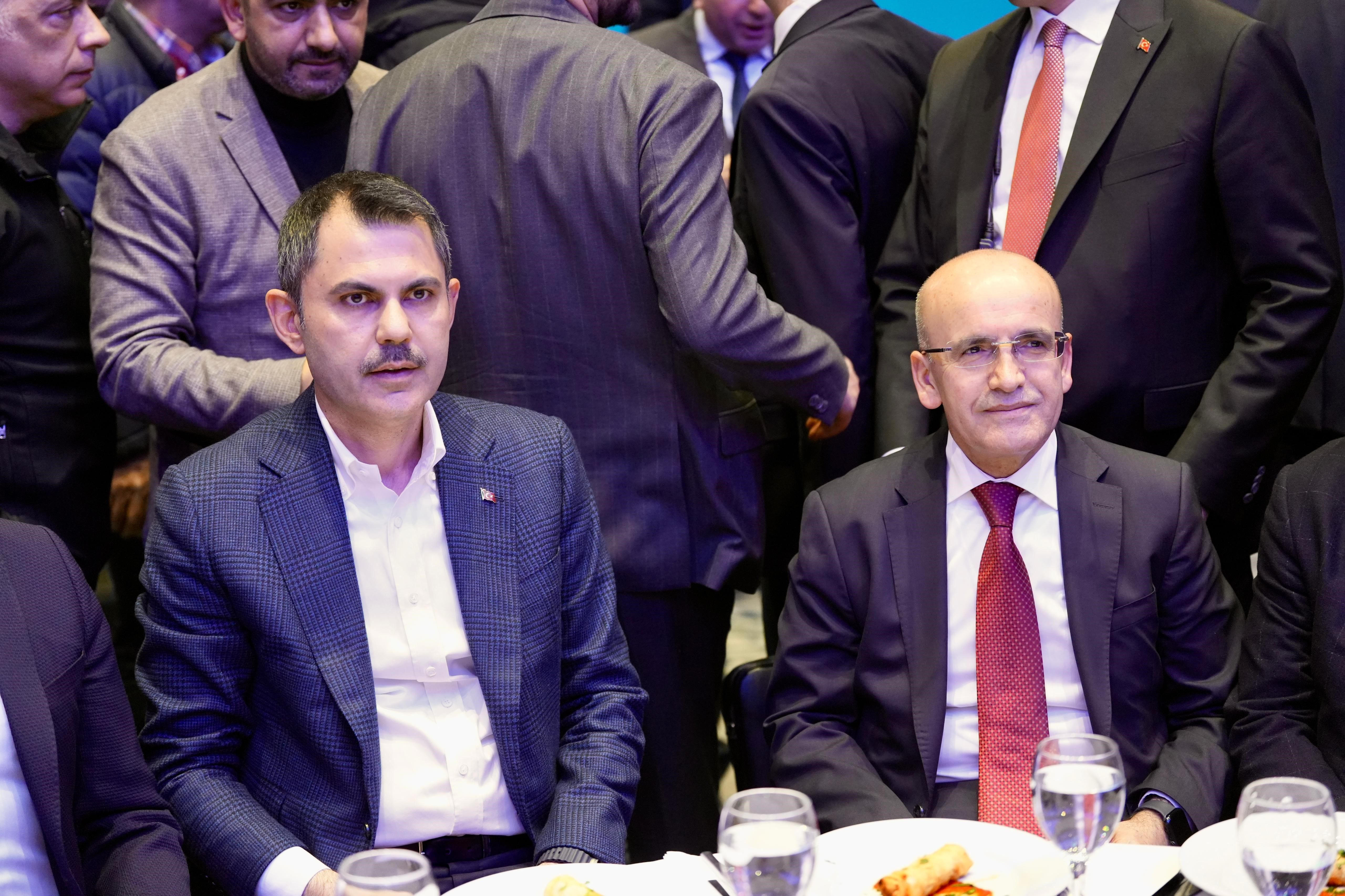 Murat Kurum'dan Özgür Özel'e 'bedelli askerlik' tepkisi: Sen kimsin ki ithamda bulunuyorsun? Murat Kurum'dan Özgür Özel'e 'bedelli askerlik' tepkisi: Sen kimsin ki ithamda bulunuyorsun? - 5. Resim