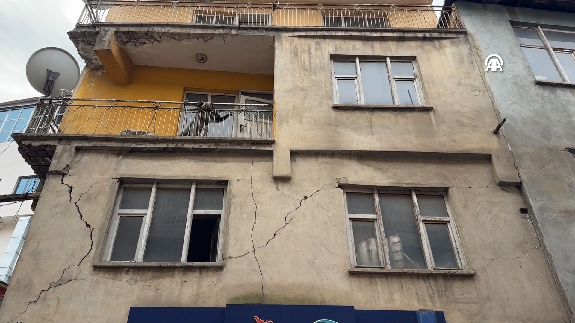 Naci Görür 'Uykularımı kaçırıyor' demişti: Deprem riski olan bölgede dikkat çeken araştırma Naci Görür 'Uykularımı kaçırıyor' demişti: Deprem riski olan bölgede dikkat çeken araştırma - 1. Resim